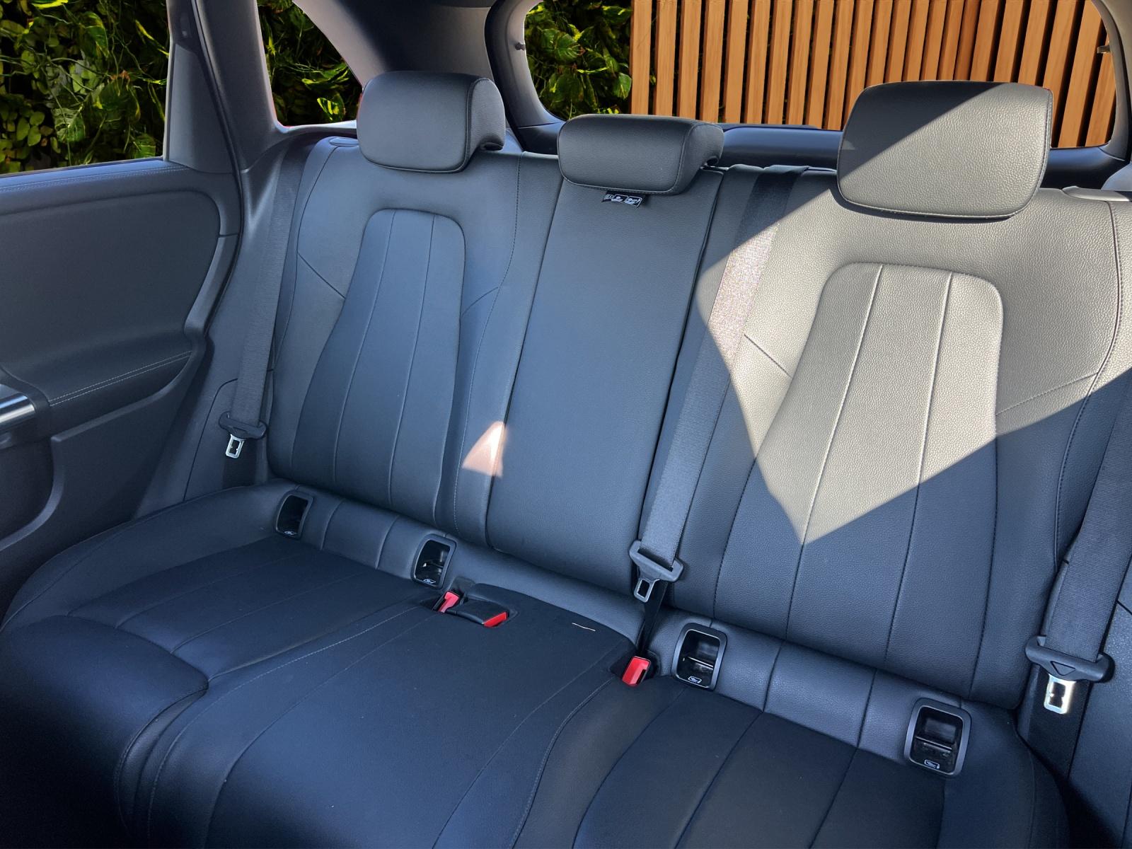 MERCEDES-BENZ B 250 e Style 8G-DCT-image-19