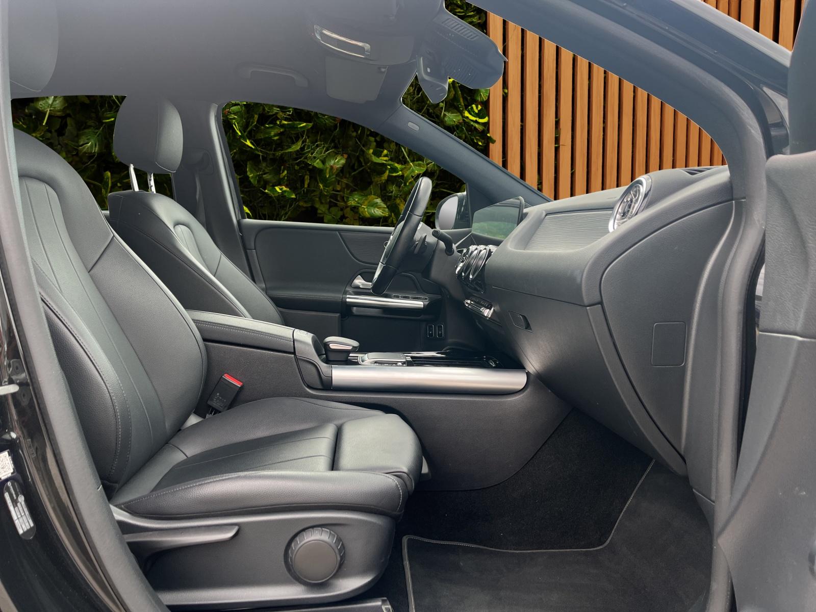 MERCEDES-BENZ B 250 e Style 8G-DCT-image-10