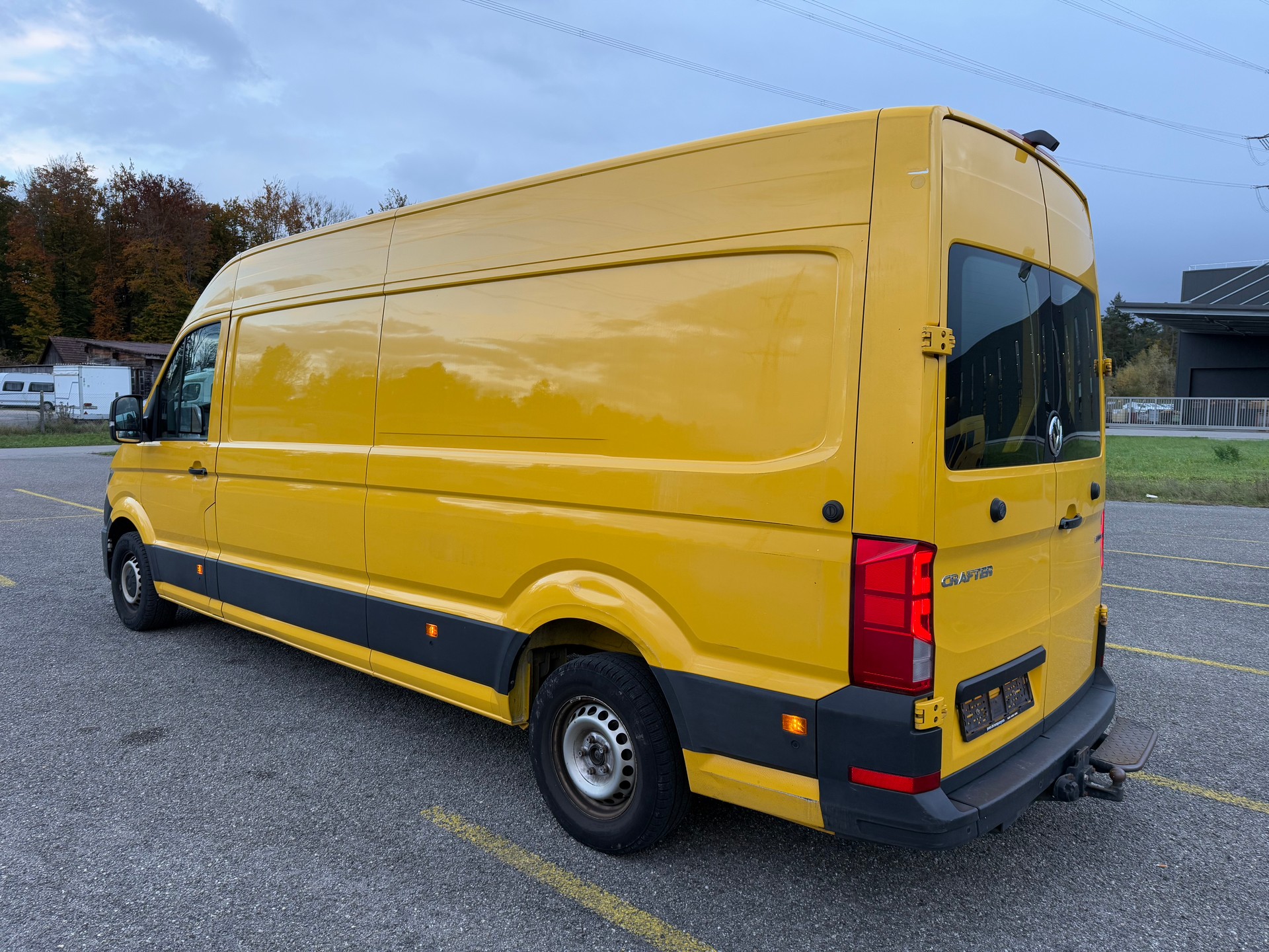 VW Crafter 35 2.0 TDI L4 4Motion-image-3