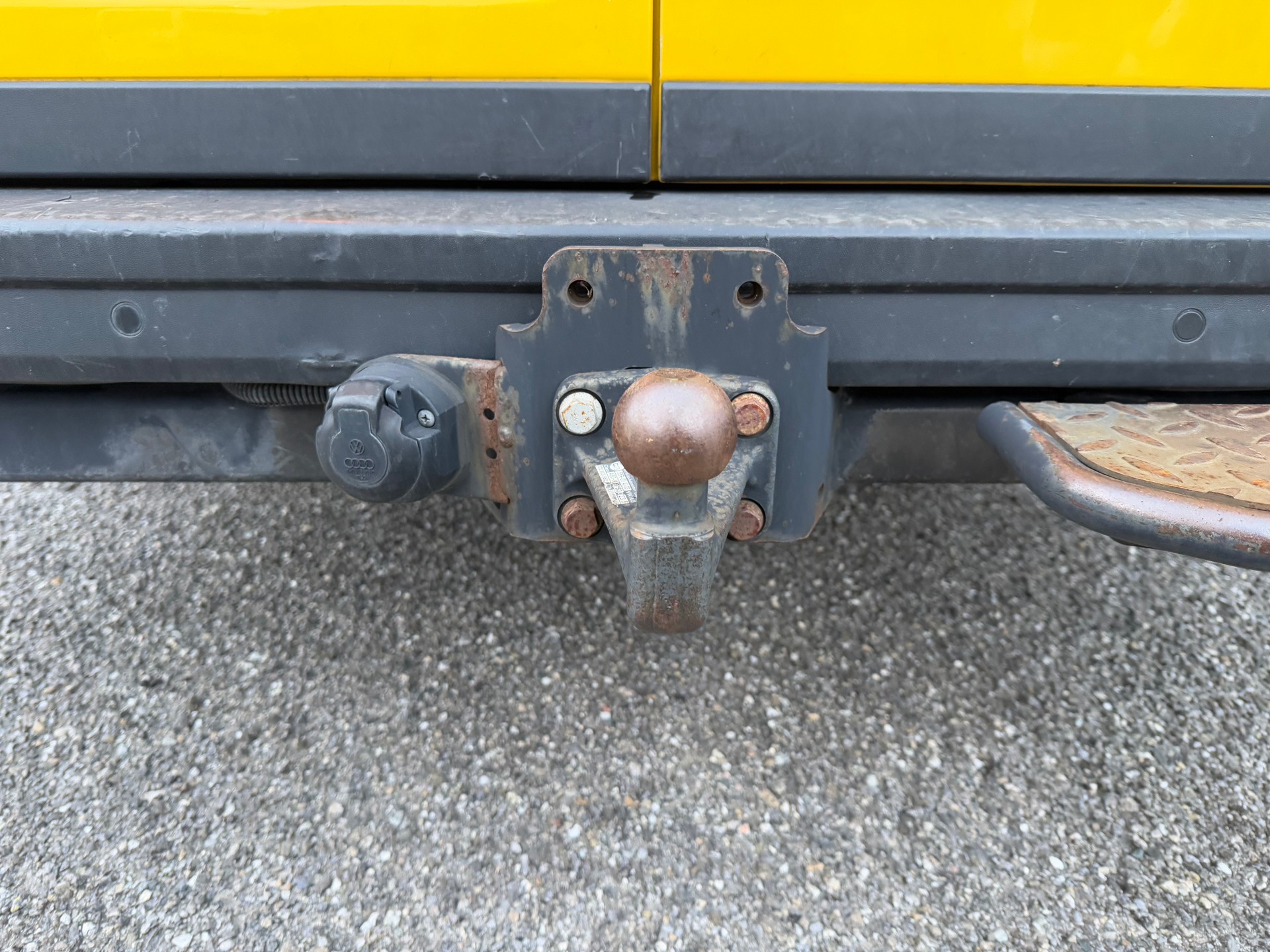 VW Crafter 35 2.0 TDI L4 4Motion-image-7