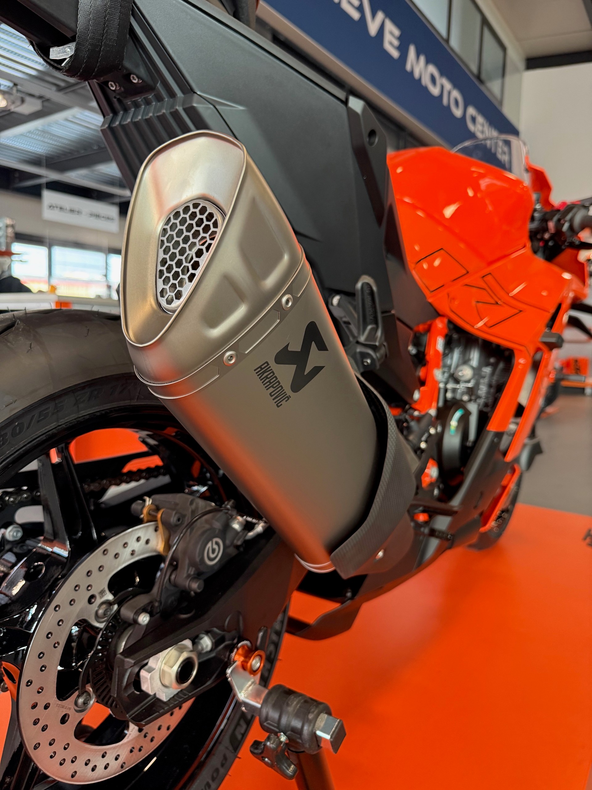 KTM 990 RC R-image-10