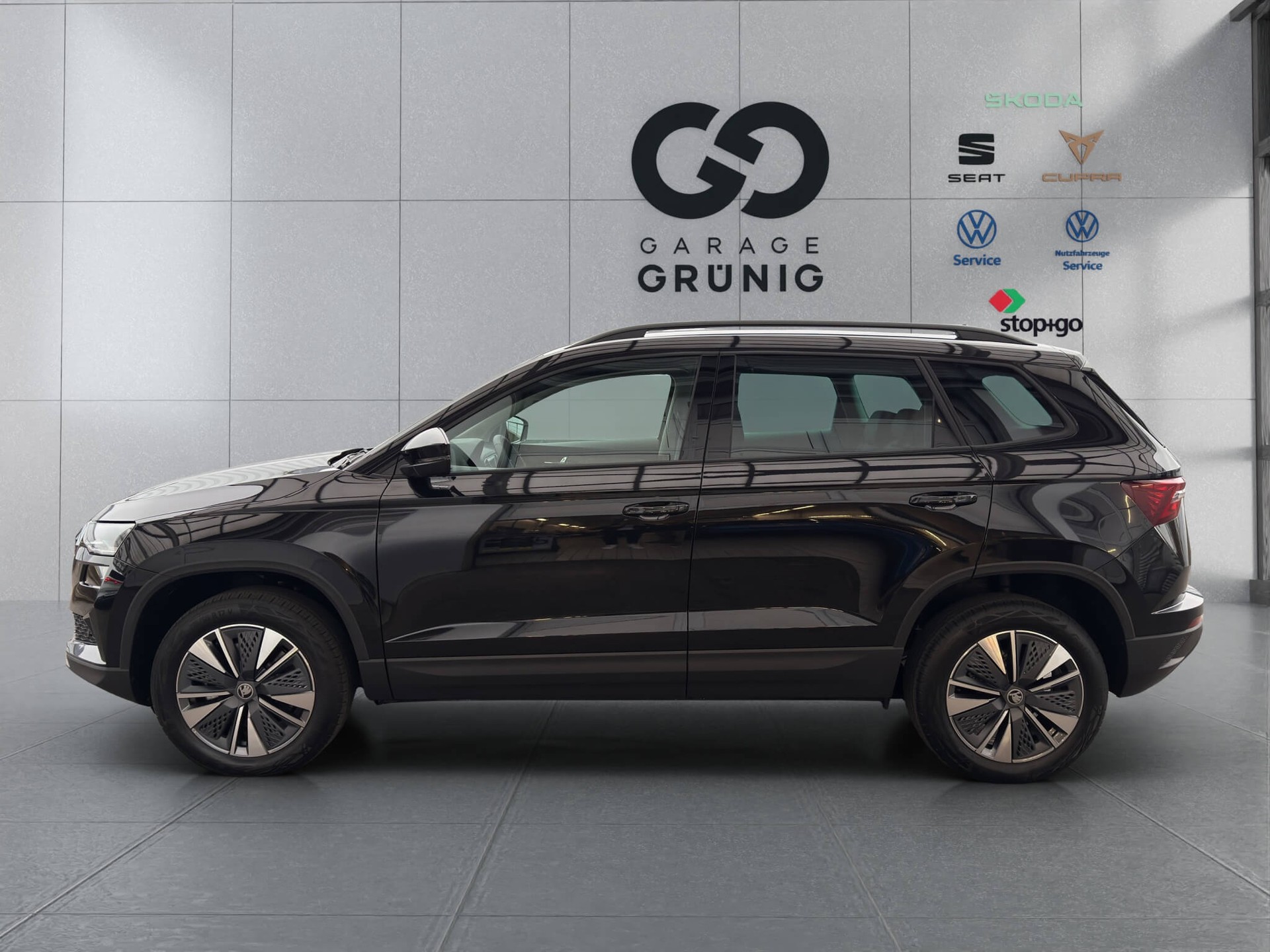 SKODA Karoq 1.5 TSI Dynamic DSG-image-2