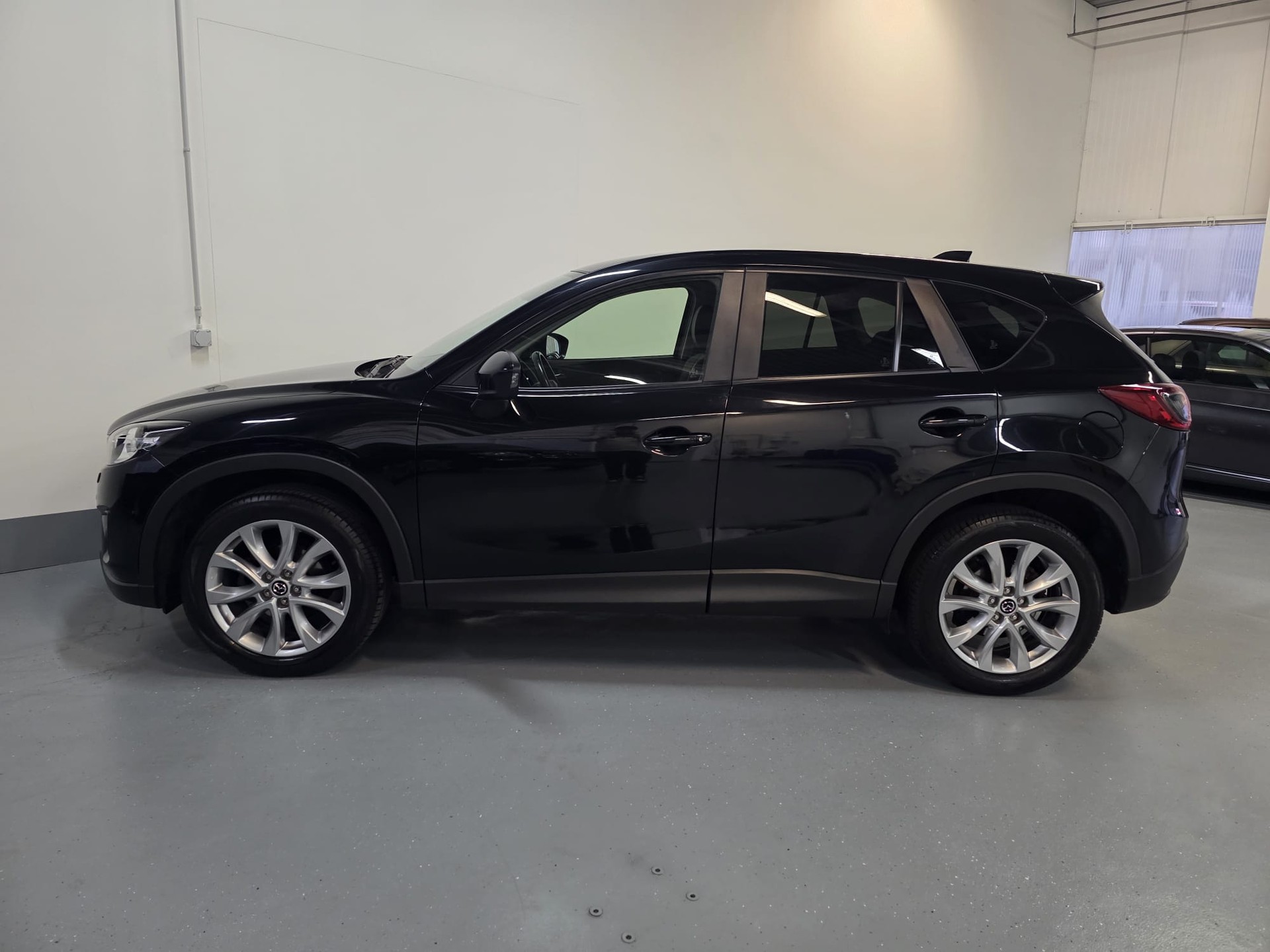 MAZDA CX-5 2.2 D HP Revolution AWD Automatic-image-5