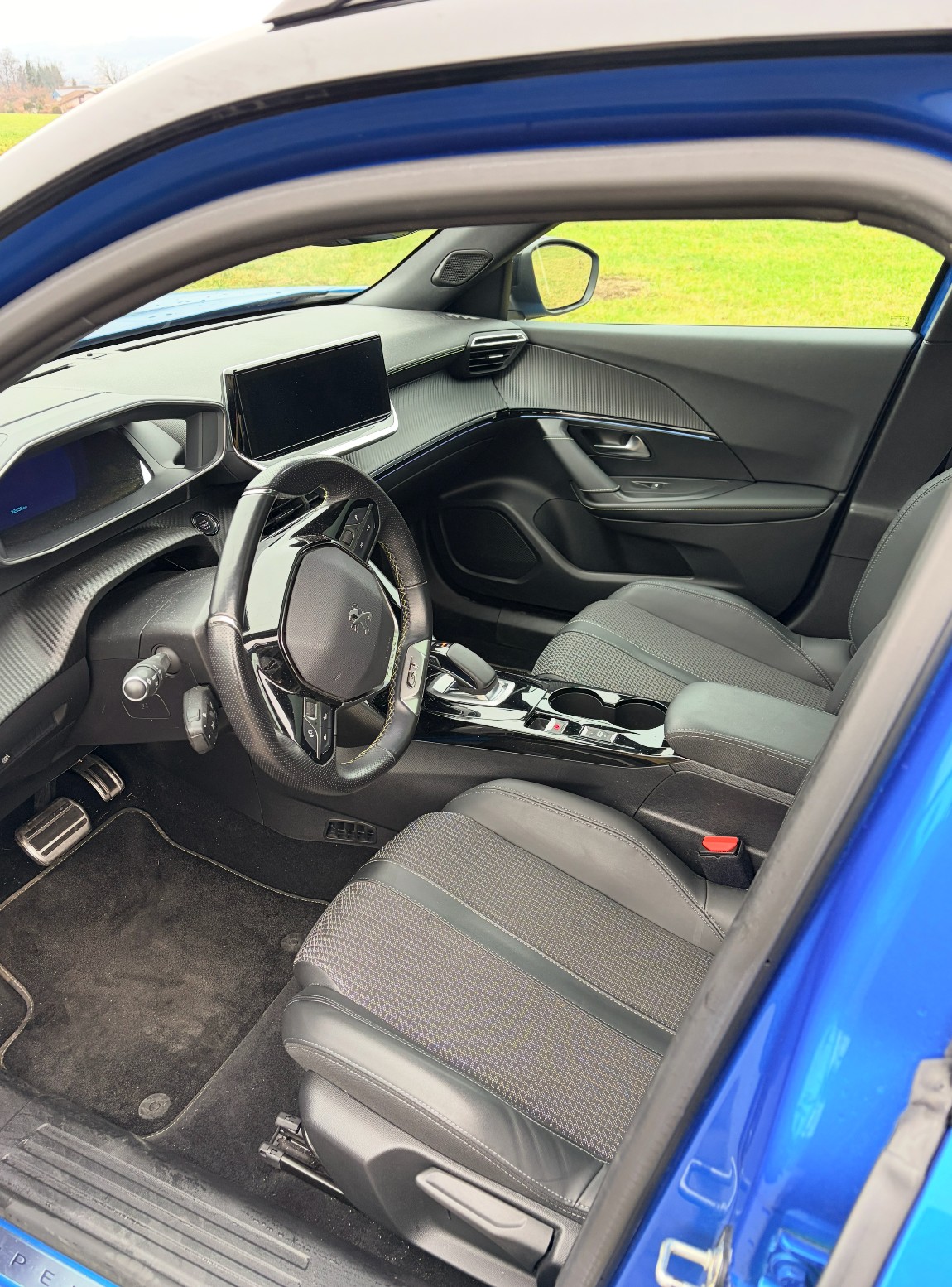 PEUGEOT 2008 e GT-image-7