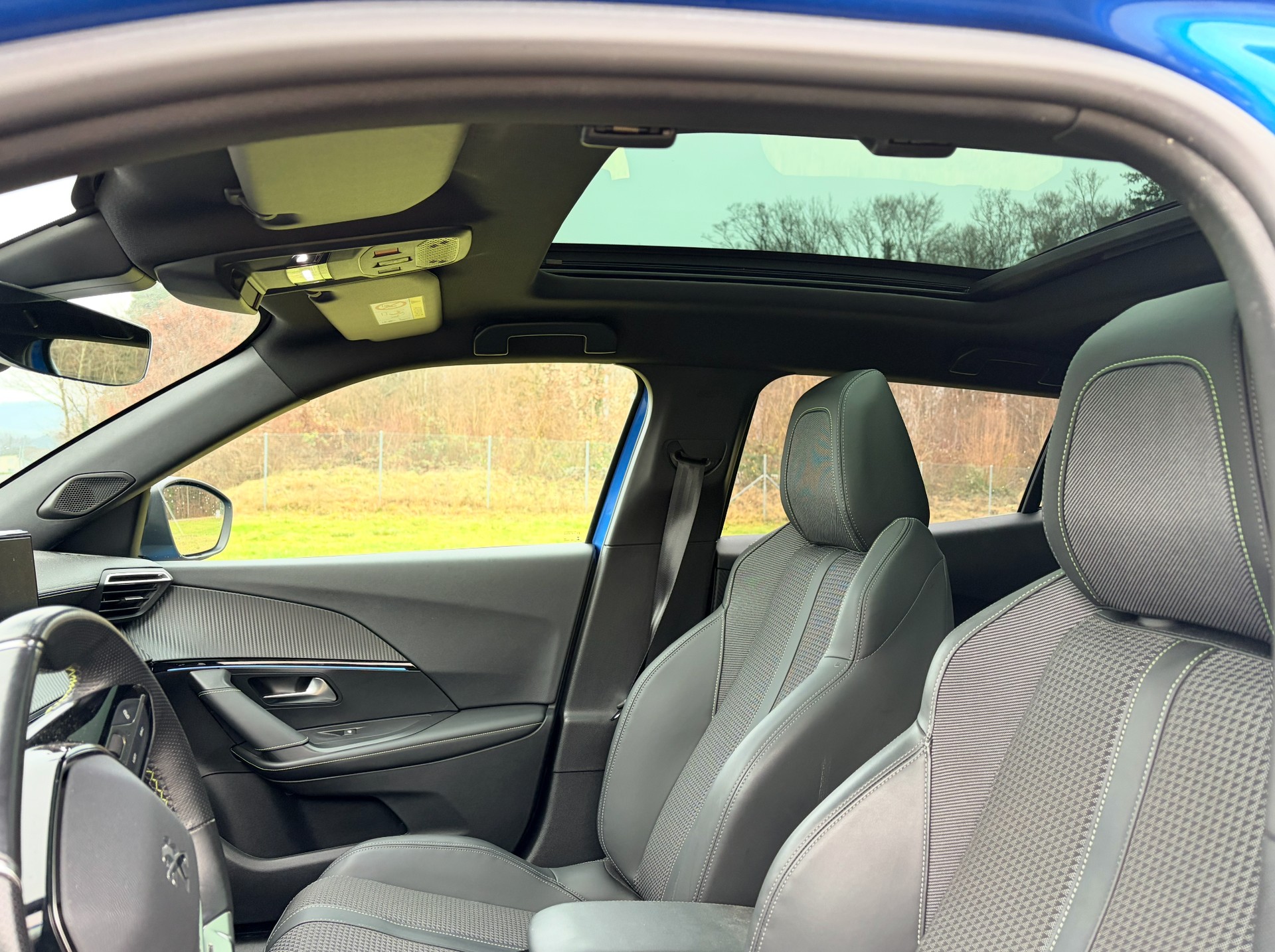 PEUGEOT 2008 e GT-image-9