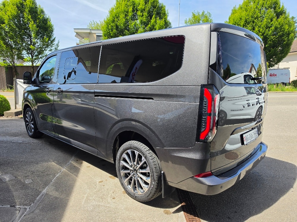 FORD Tourneo Bus 320 L2H1 TitaniumX Automat-image-6