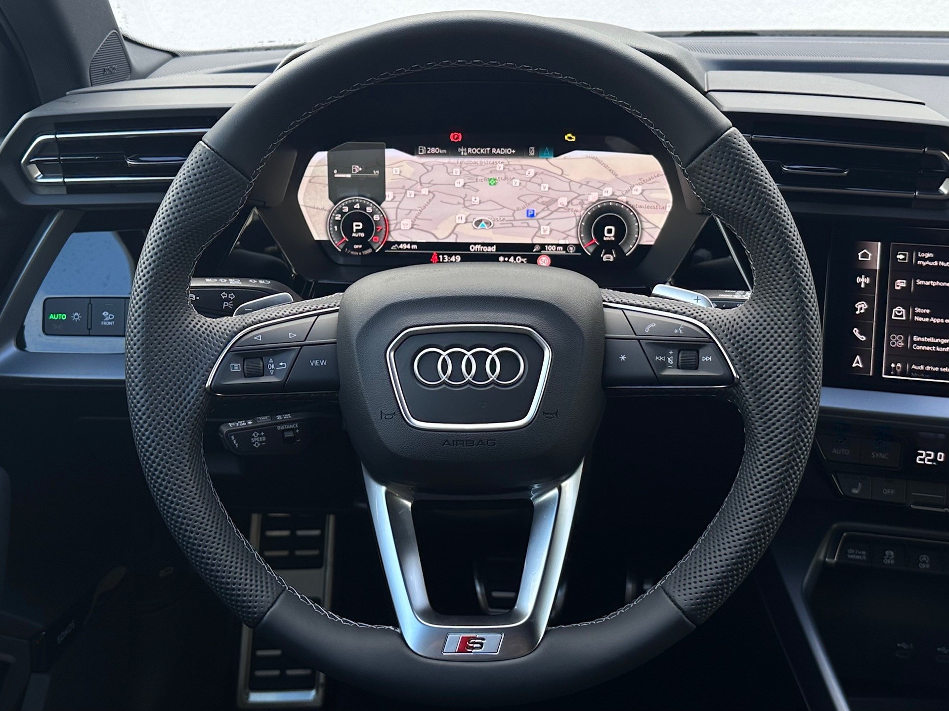 AUDI A3 Sportback TFSI 150 kW quattro S line S tronic-image-5