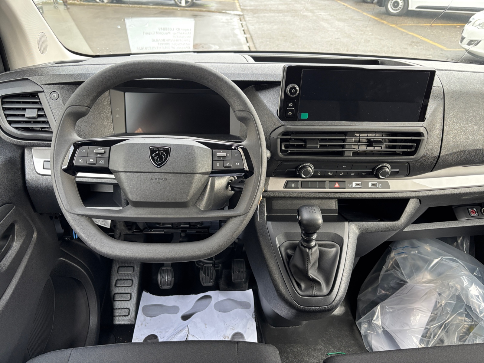 PEUGEOT Expert 2.0 BlueHDi 145 S&S Vertiefte Kabine Long-image-10