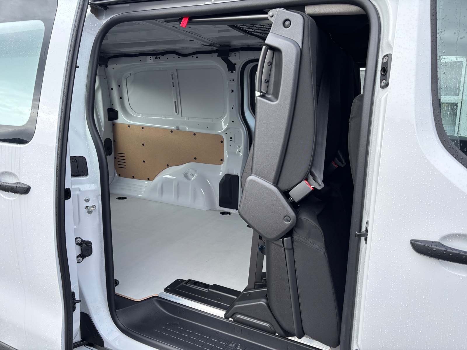 PEUGEOT Expert 2.0 BlueHDi 145 S&S Vertiefte Kabine Long-image-7