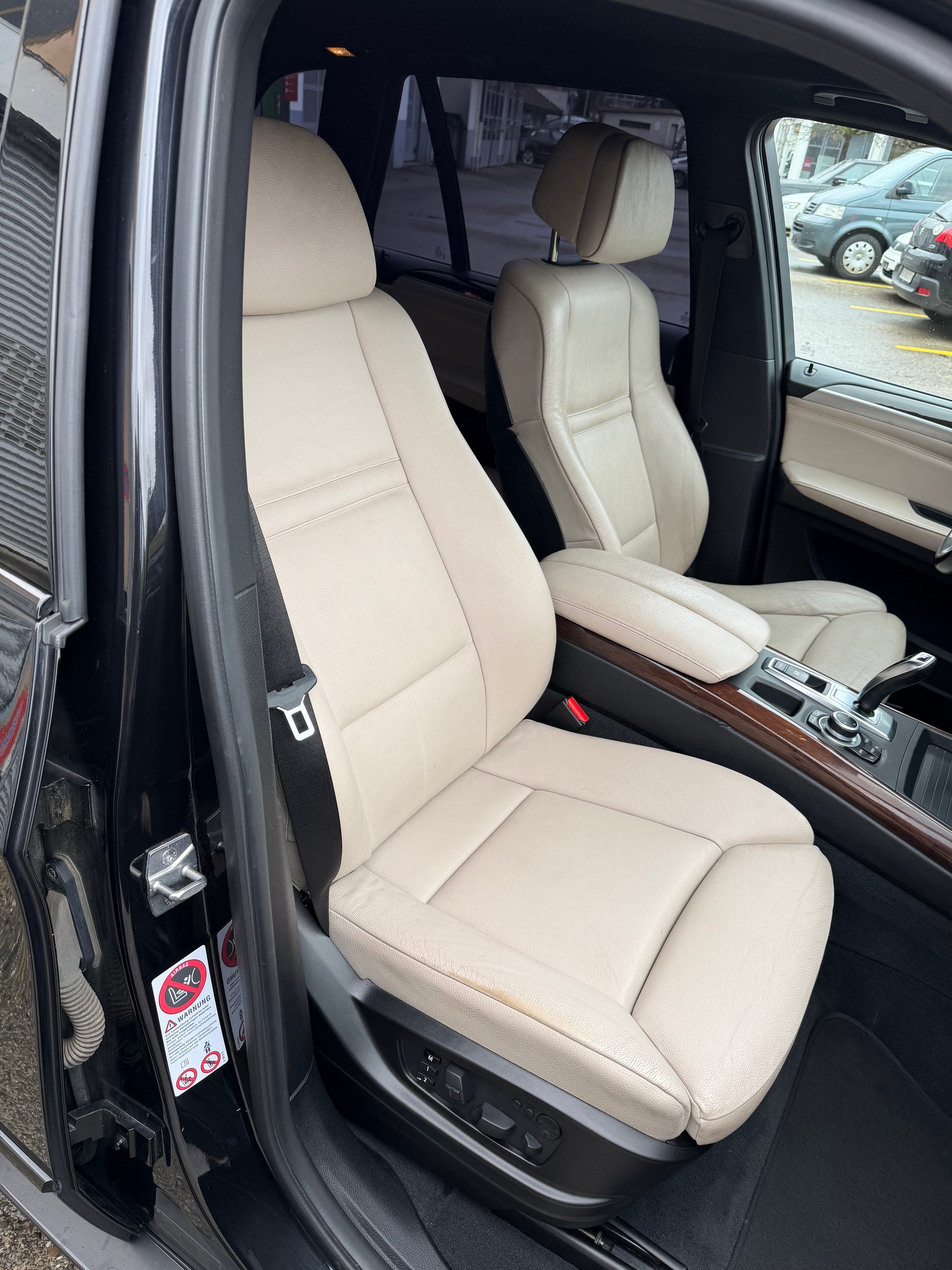 BMW X5 xDrive 40d Steptronic-image-16