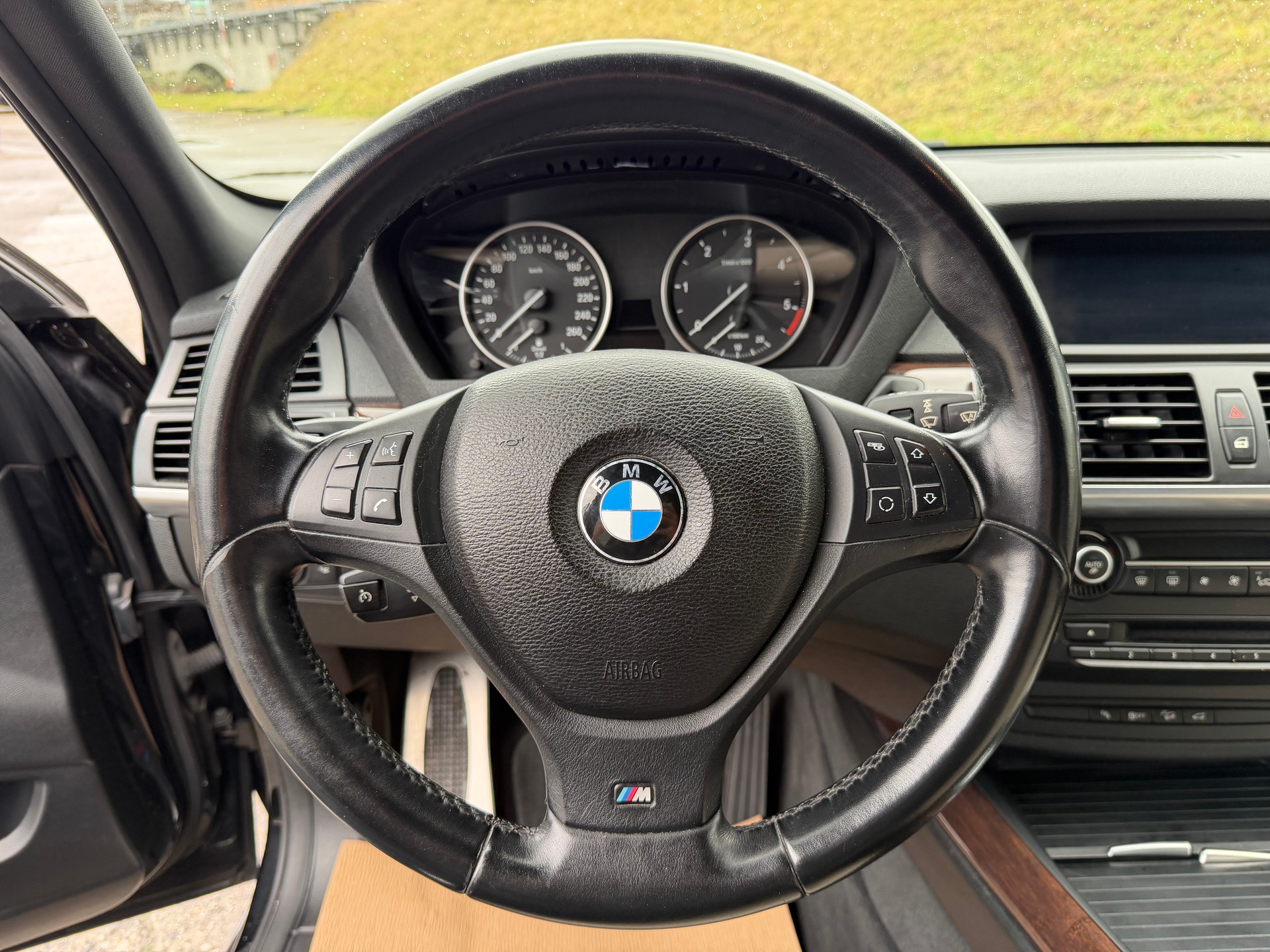 BMW X5 xDrive 40d Steptronic-image-10