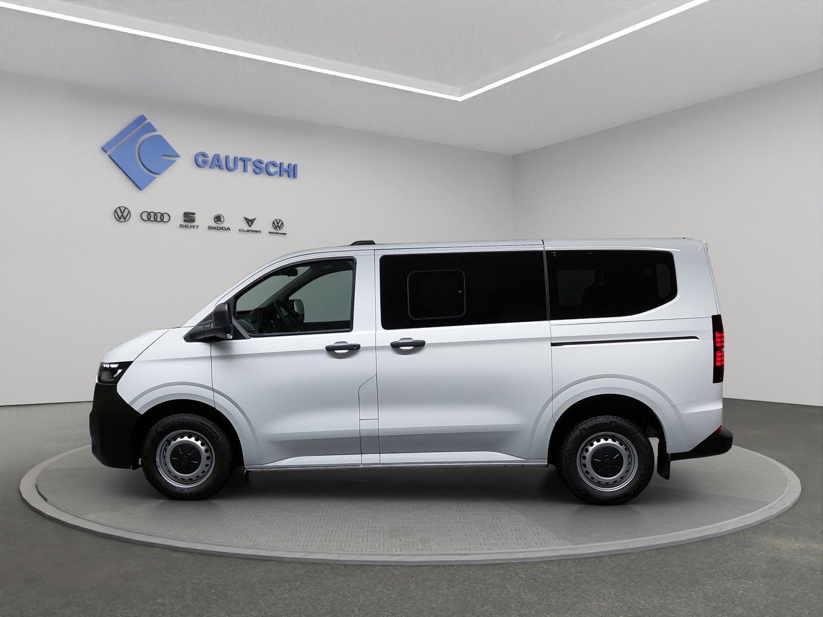 VW Transporter Kombi-image-1