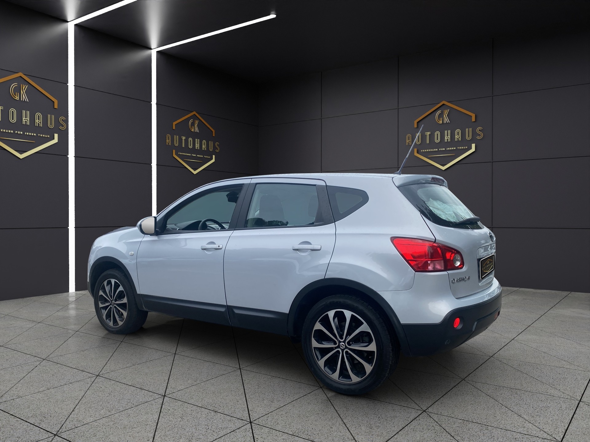 NISSAN Qashqai 2.0 dCi 4WD acenta Automatic-image-2