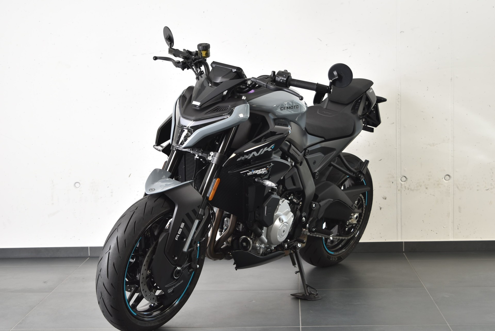 CF MOTO 675 NK-showroom-element-1