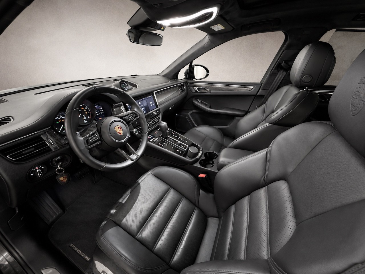 PORSCHE Macan T PDK-image-8