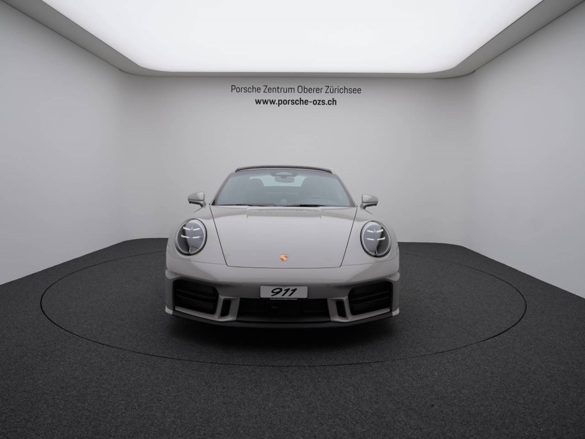 PORSCHE 911 Carrera S-image-9