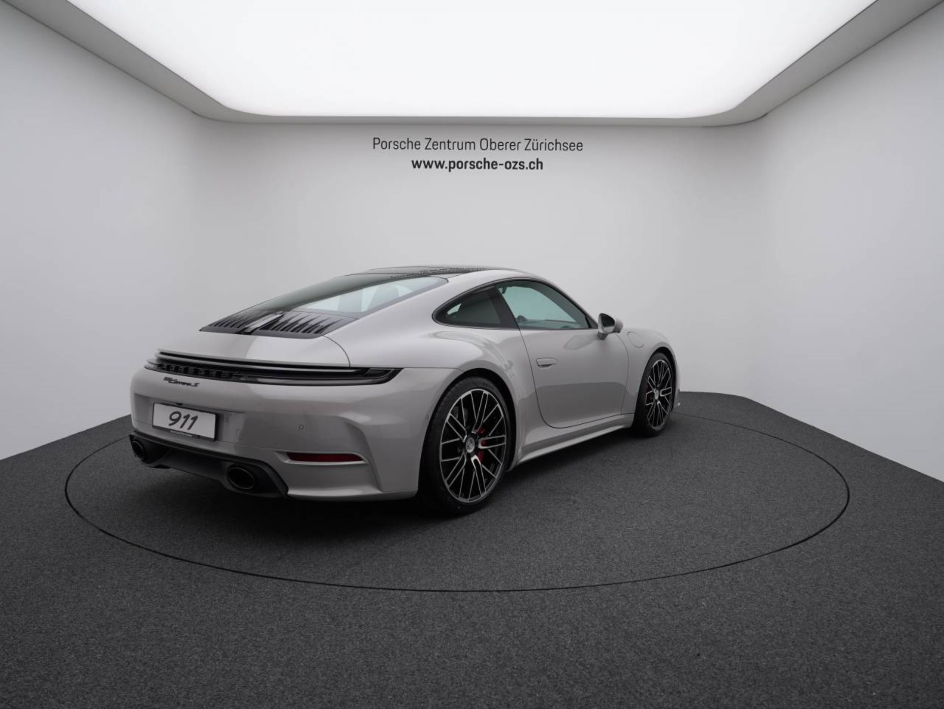 PORSCHE 911 Carrera S-image-6