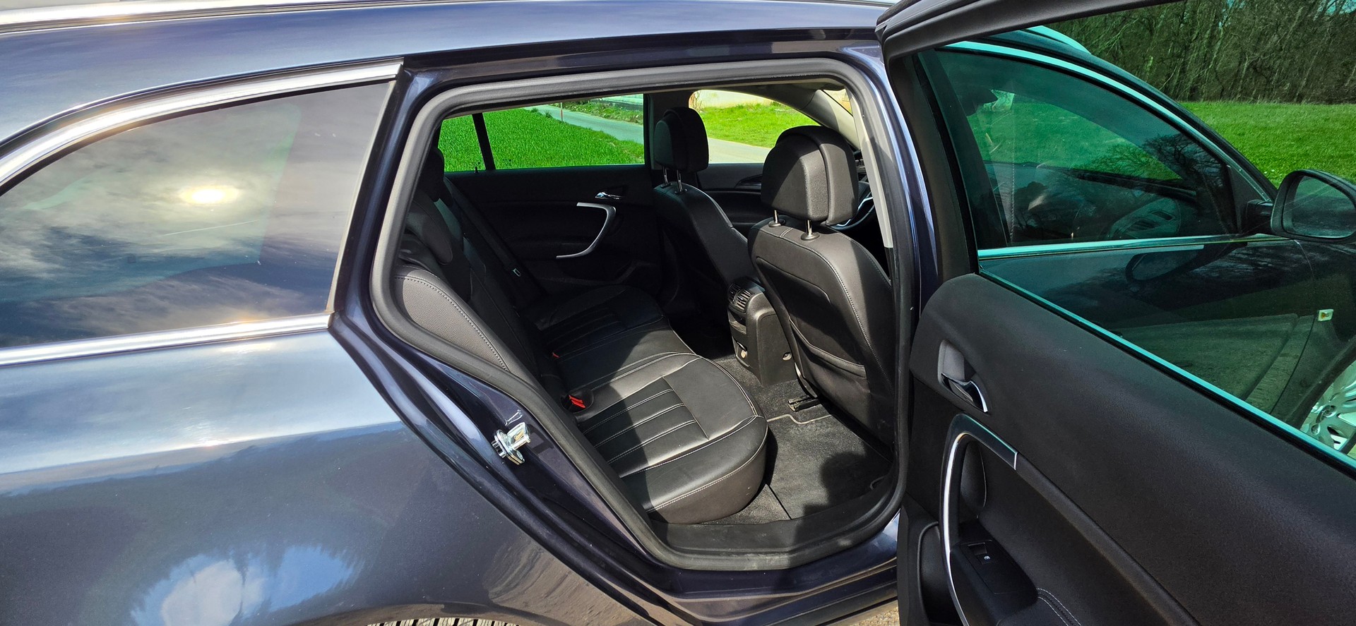 OPEL Insignia Sports Tourer 2.0 Turbo Cosmo Automatic-image-12