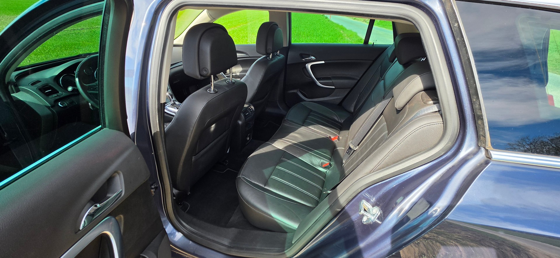 OPEL Insignia Sports Tourer 2.0 Turbo Cosmo Automatic-image-11