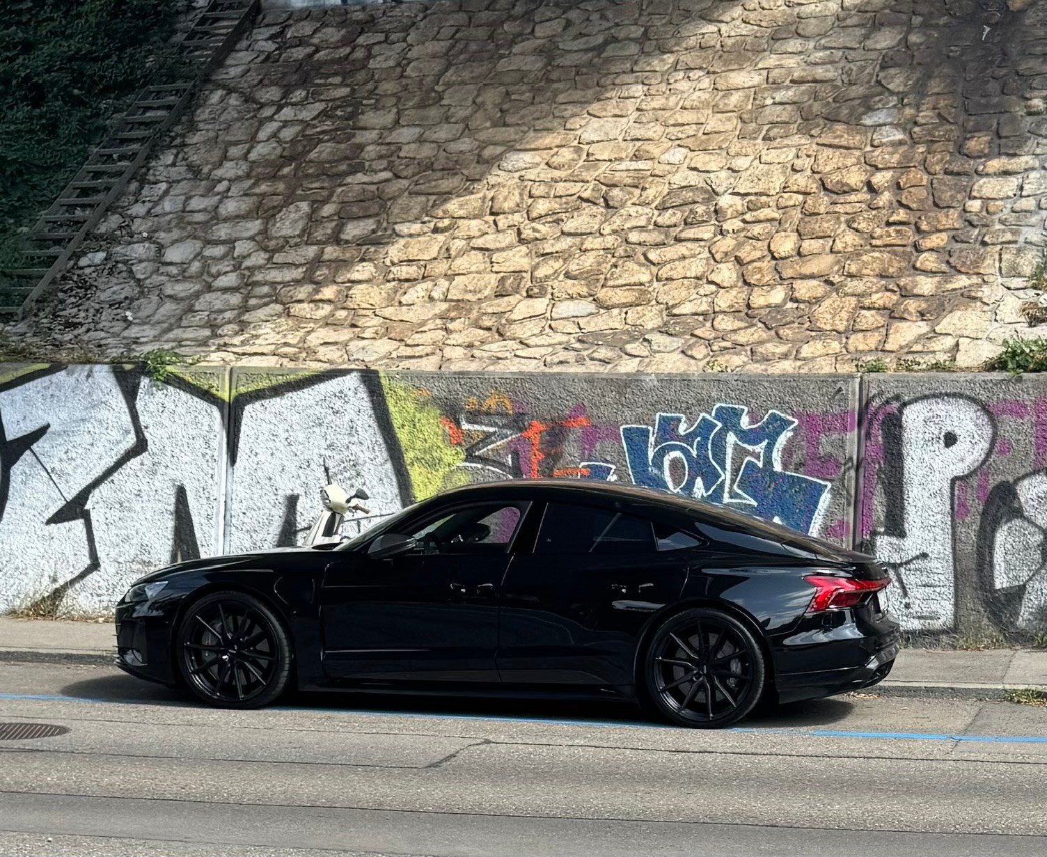 AUDI RS e-tron GT quattro 2022-image-0