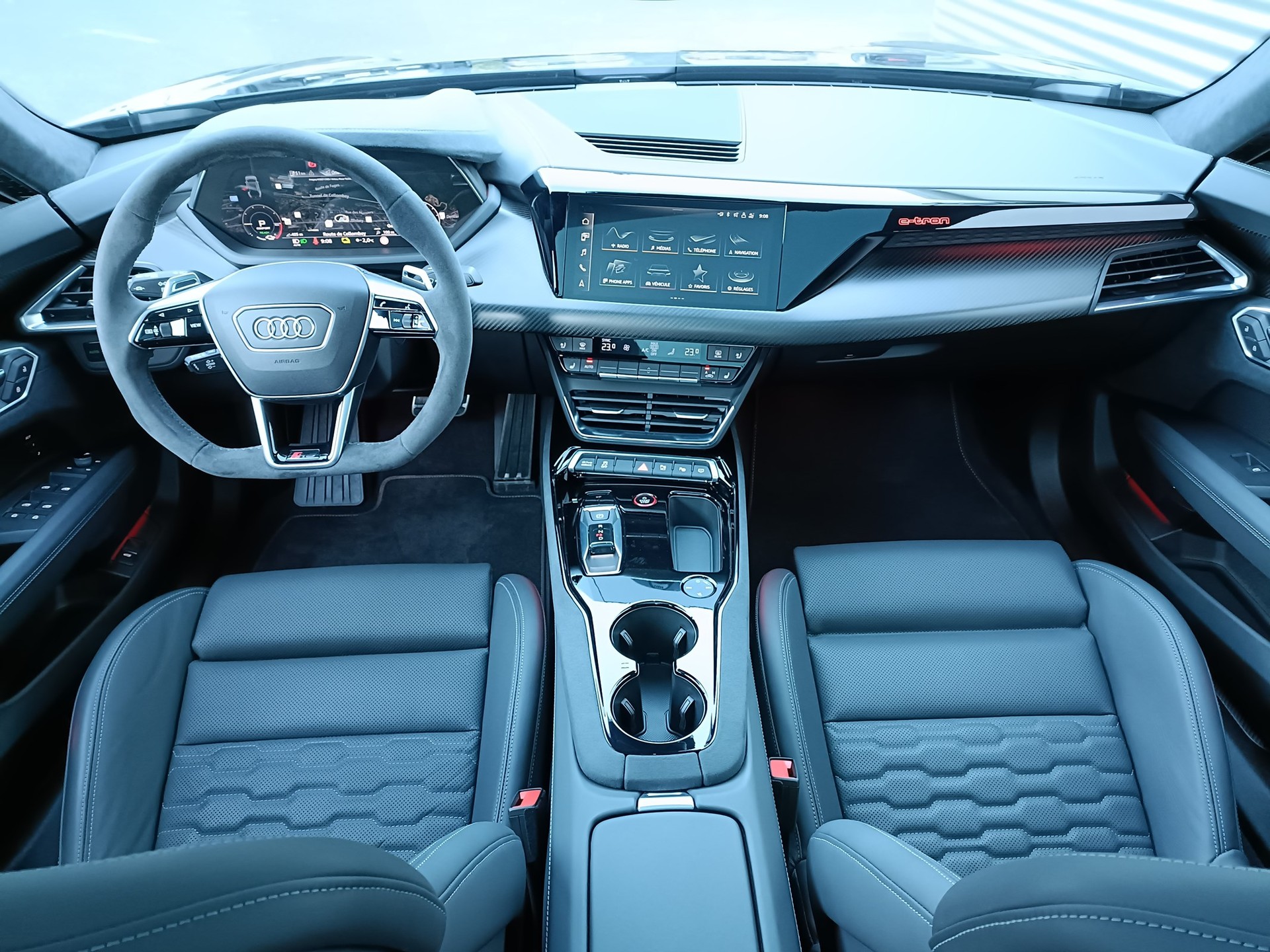 AUDI RS e-tron GT quattro-image-17
