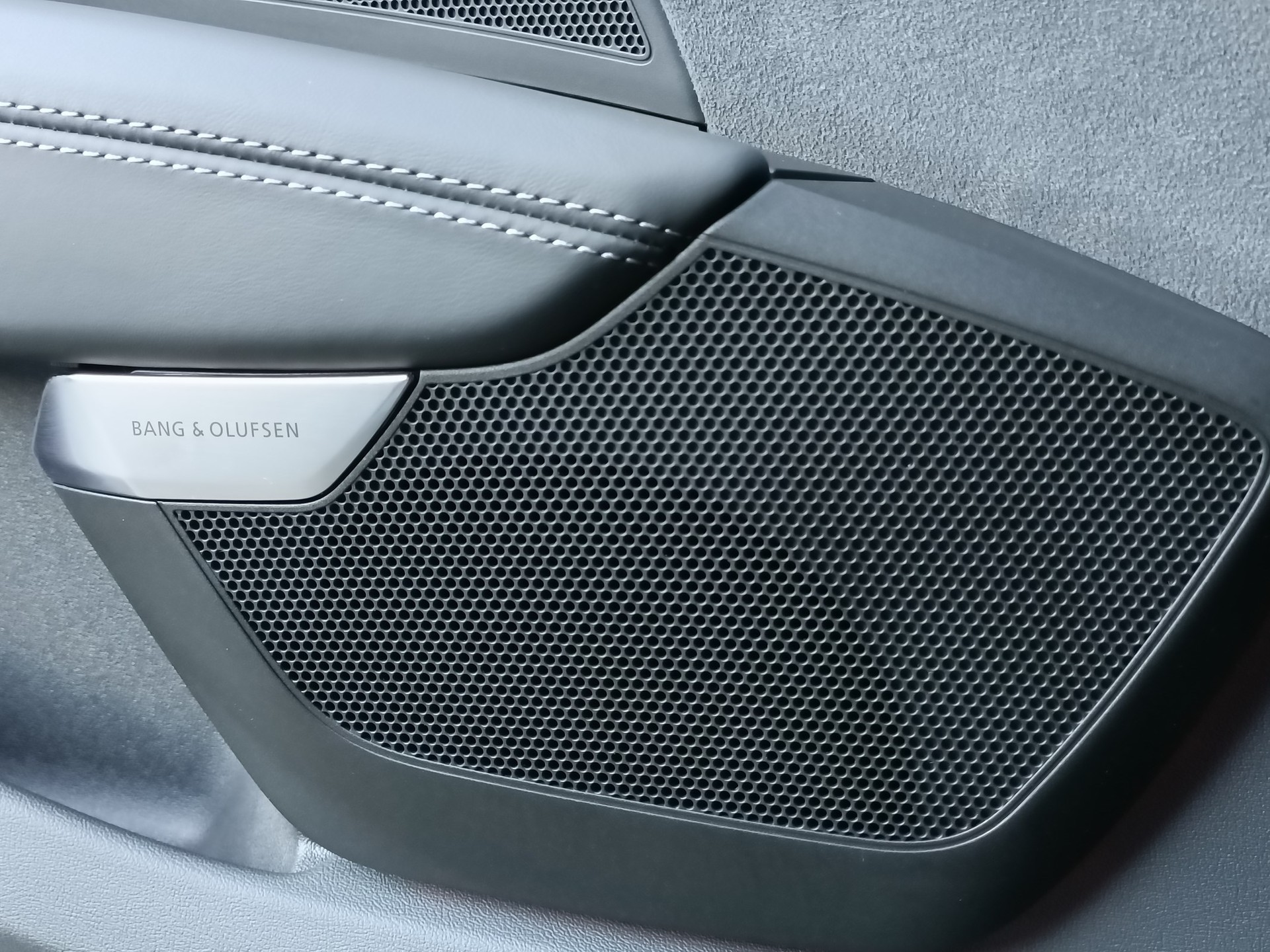 AUDI RS e-tron GT quattro-image-14