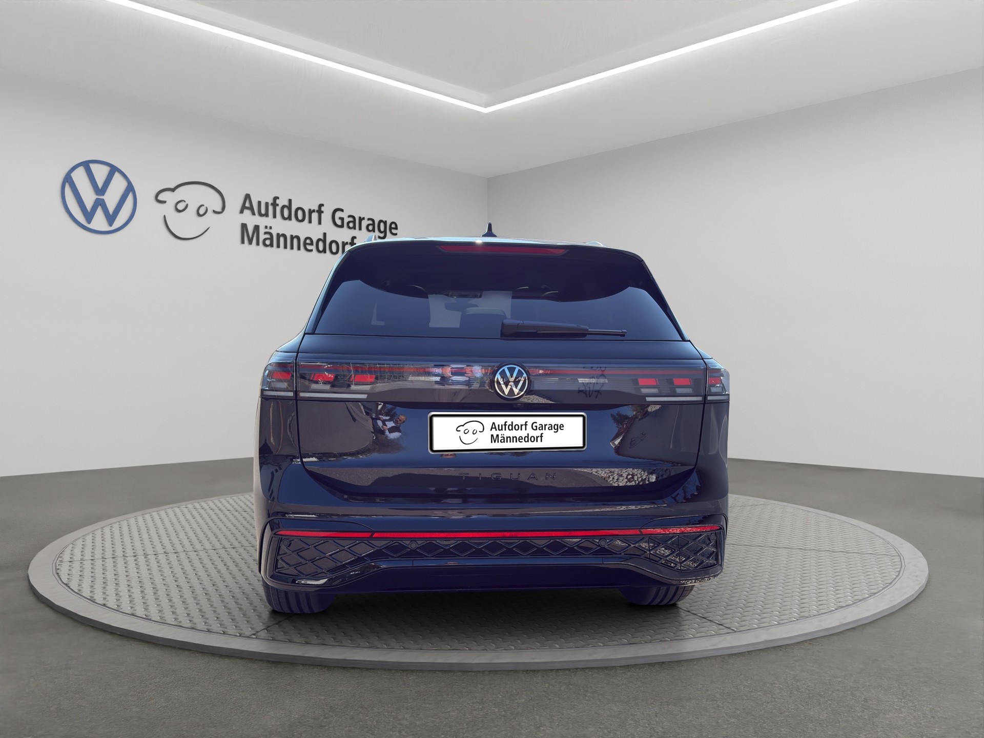 VW Tiguan 2.0 TSI DSG R-Line 4Motion-image-4