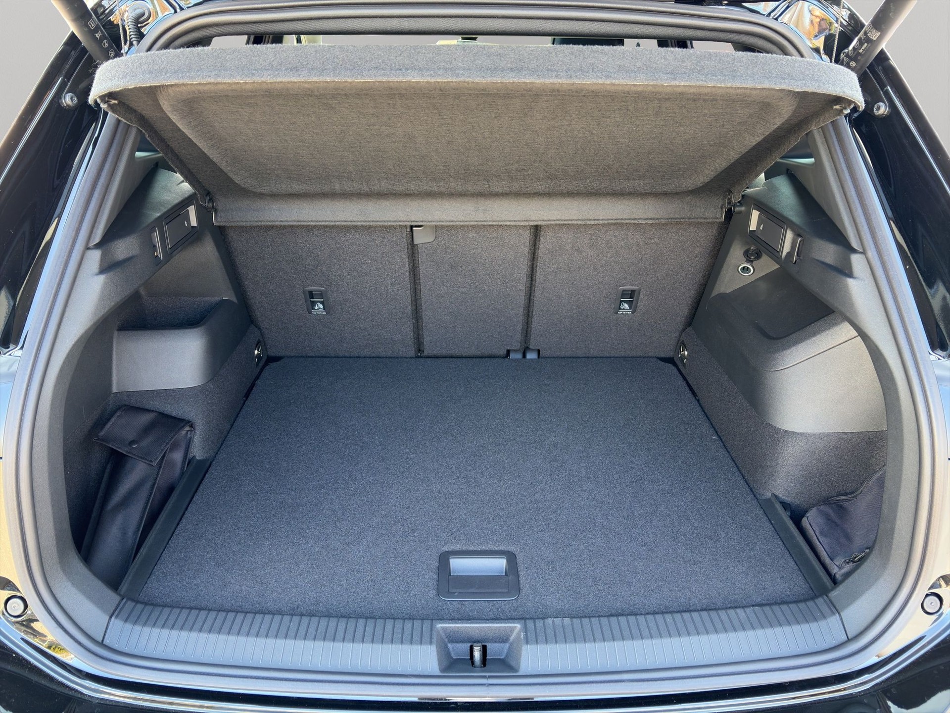 VW Tiguan 2.0 TSI DSG R-Line 4Motion-image-10