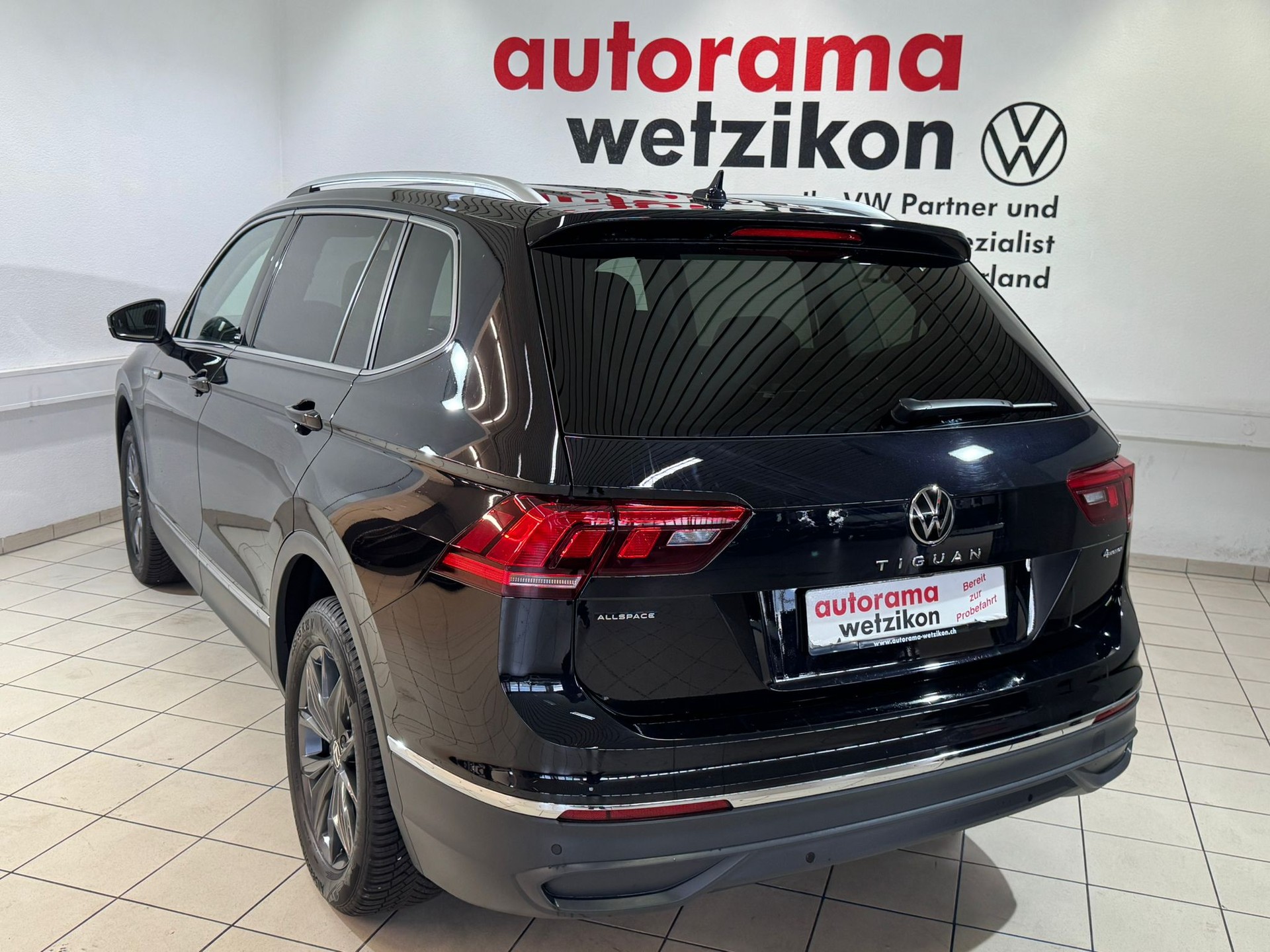 VW Tiguan Allspace 1.5 TSI Life DSG-image-3