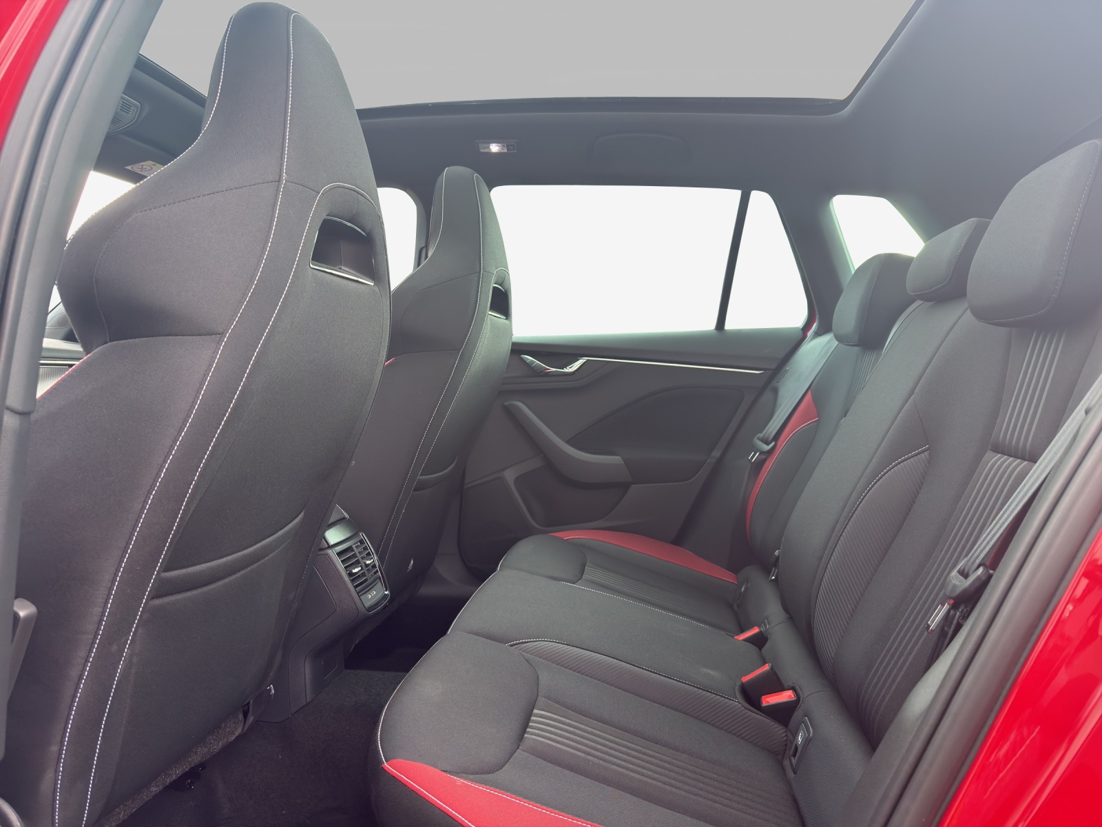 SKODA Kamiq 1.0 TSI Monte Carlo DSG-image-11