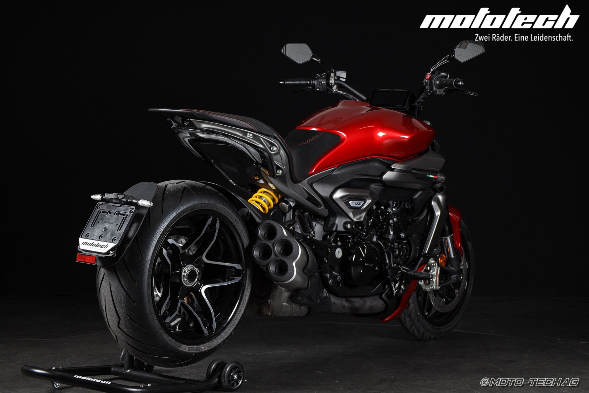 DUCATI X Diavel V4 / 4 JAHRE GARANTIE-showroom-element-3