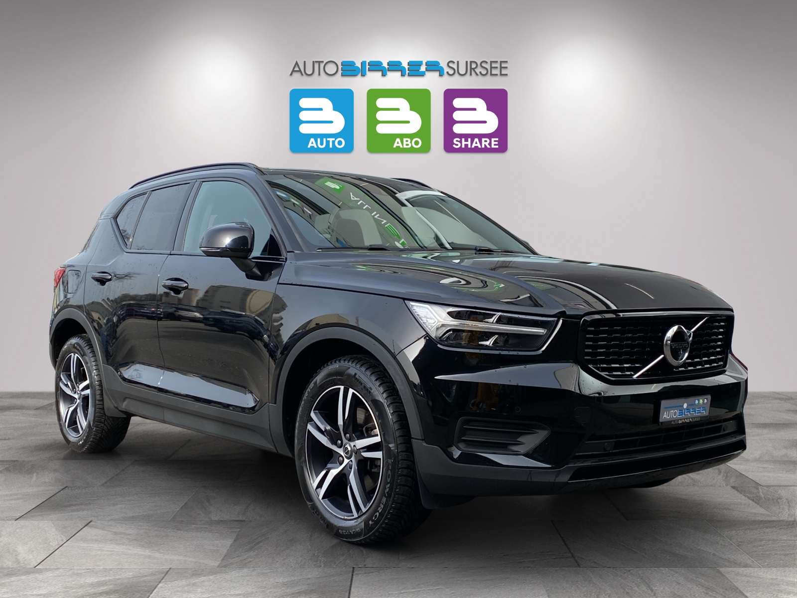 VOLVO XC40 2.0 D4 R-Design AWD-image-2