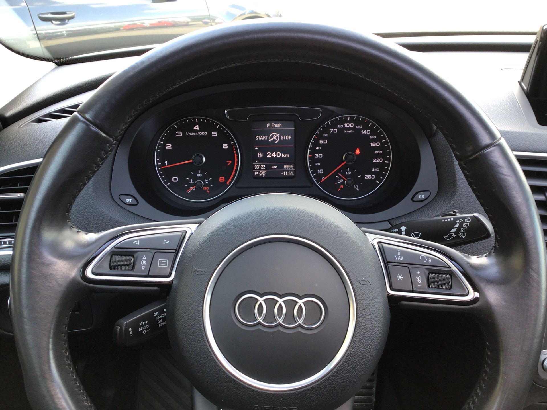 AUDI Q3 2.0 TFSI quattro S-tronic-image-11