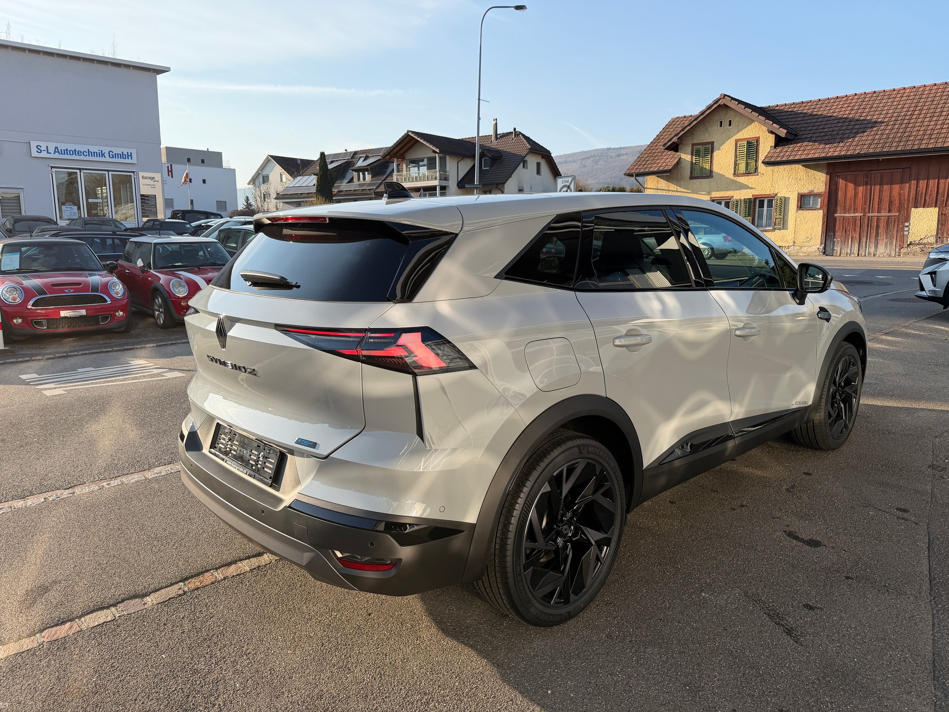 RENAULT Symbioz 1.8 E-Tech esprit Alpine-showroom-element-3