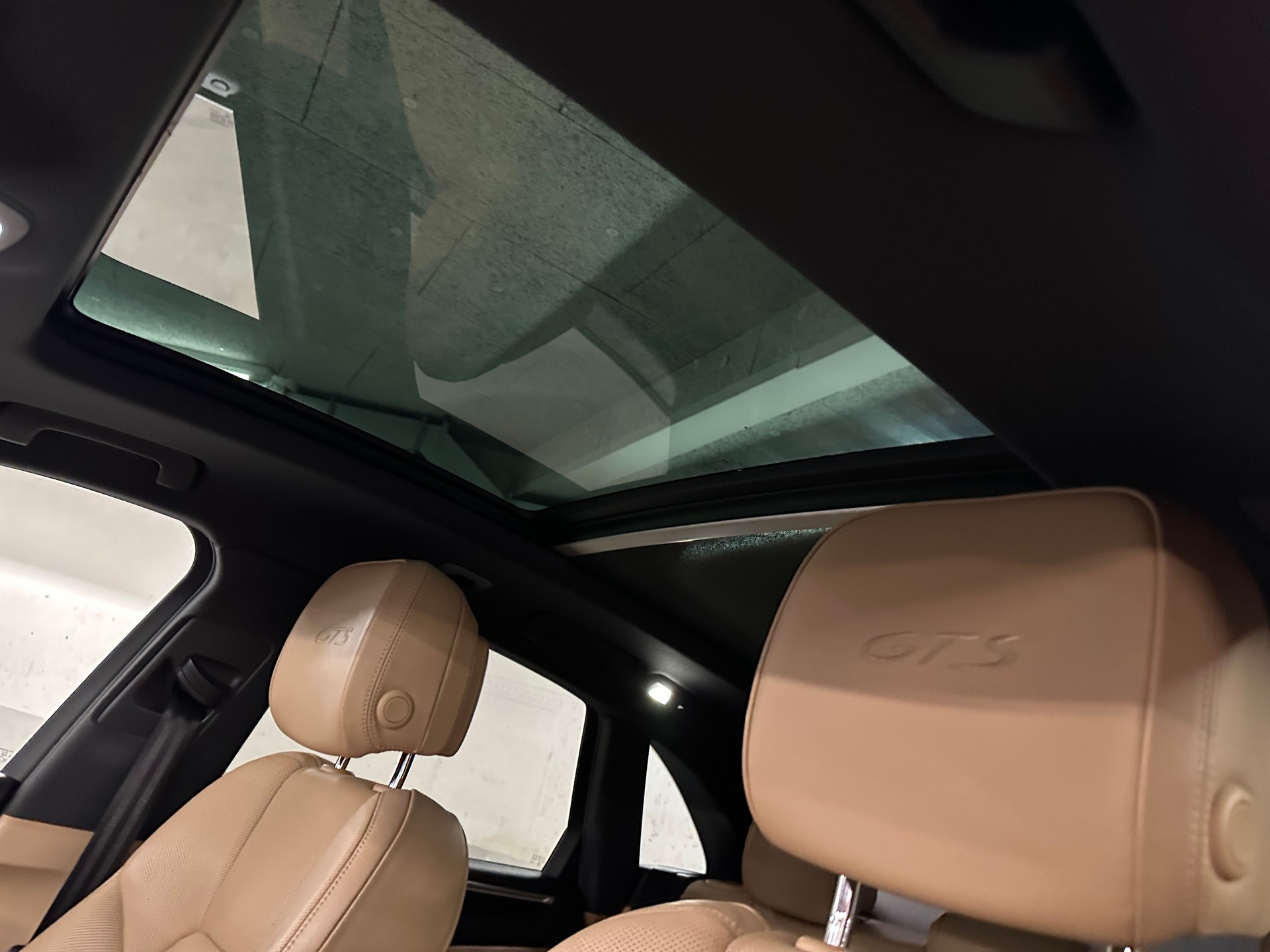 PORSCHE Macan GTS PDK PANO LUFTFAHRWERK 18 FACH SPORTSITZE VOLLLEDER 360 KAMERA BOSE SOUND NATURLEDER-image-23