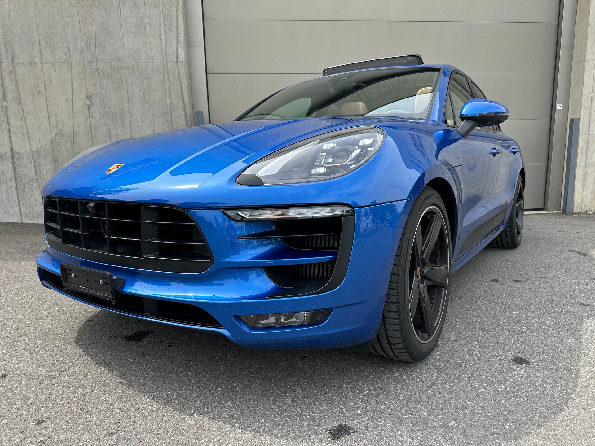 PORSCHE Macan GTS PDK PANO LUFTFAHRWERK 18 FACH SPORTSITZE VOLLLEDER 360 KAMERA BOSE SOUND NATURLEDER