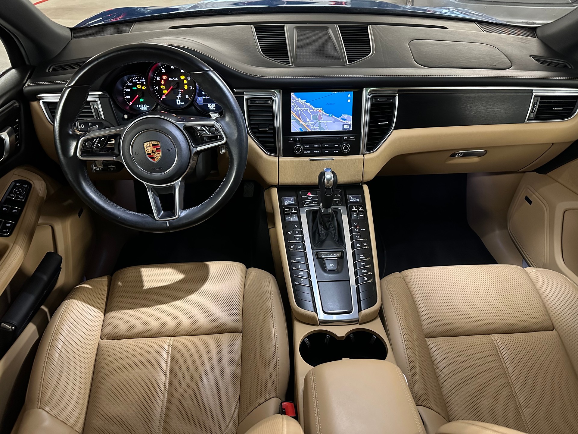 PORSCHE Macan GTS PDK PANO LUFTFAHRWERK 18 FACH SPORTSITZE VOLLLEDER 360 KAMERA BOSE SOUND NATURLEDER-image-13