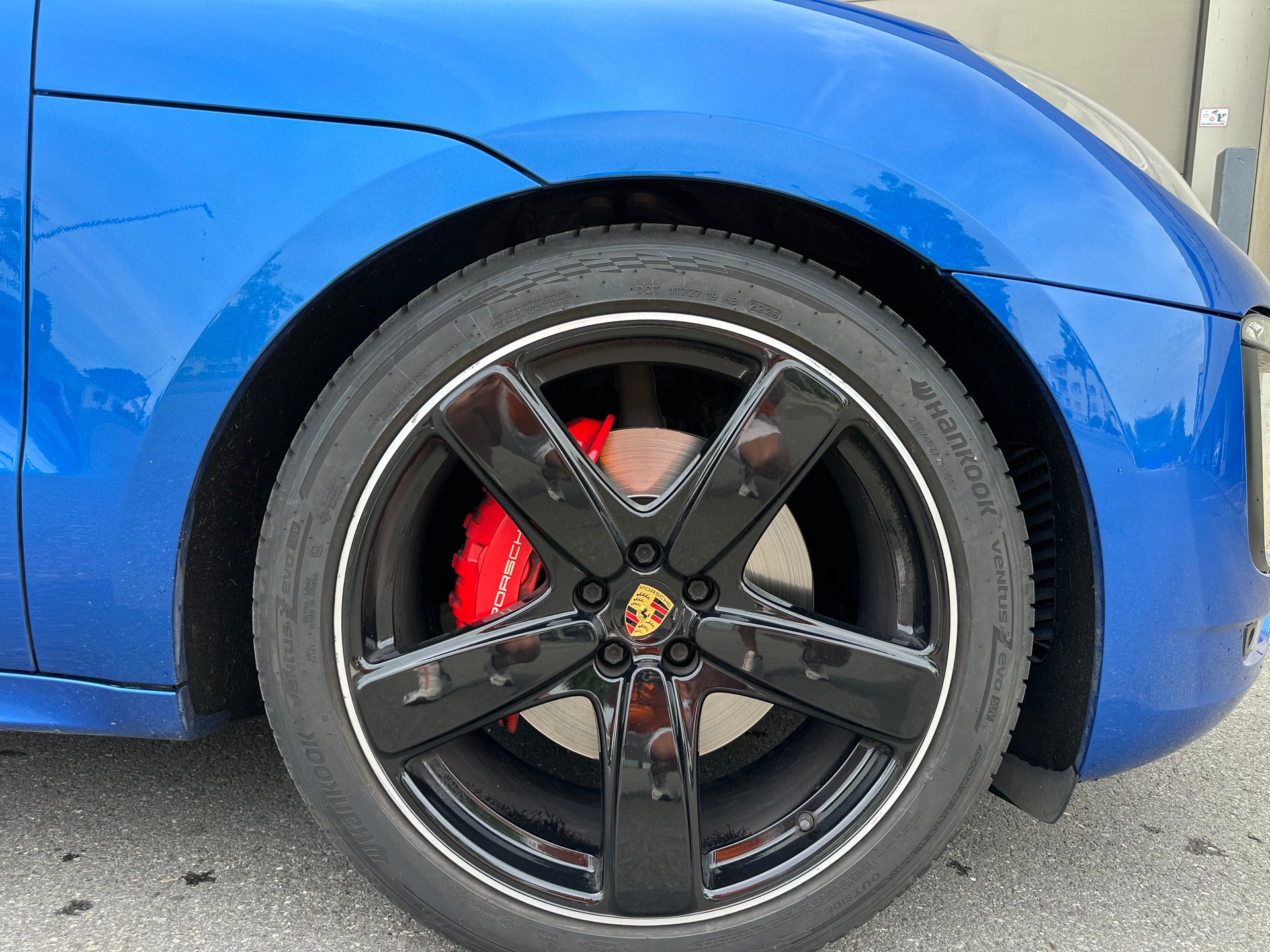 PORSCHE Macan GTS PDK PANO LUFTFAHRWERK 18 FACH SPORTSITZE VOLLLEDER 360 KAMERA BOSE SOUND NATURLEDER-image-32