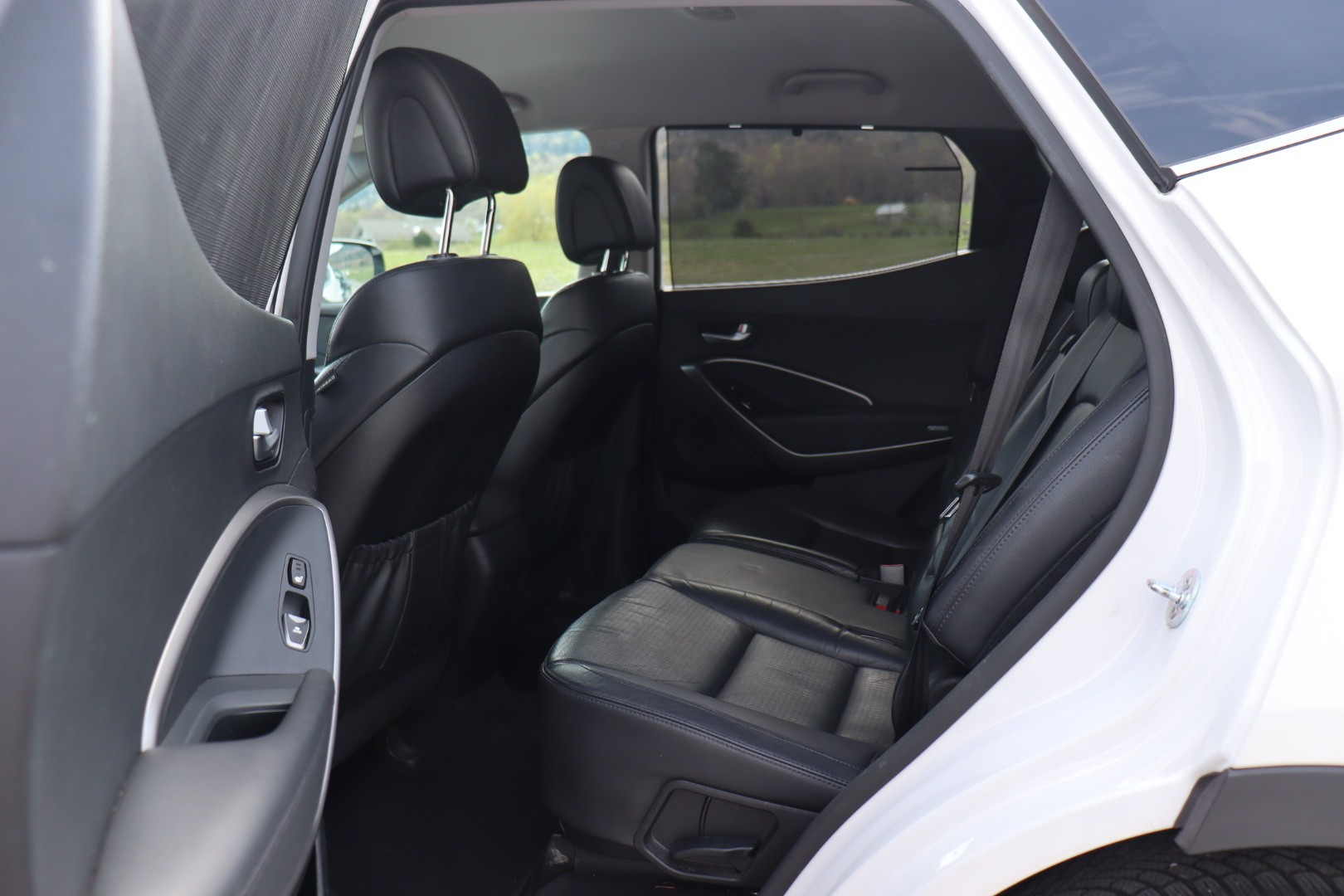 HYUNDAI Santa Fe 2.2 CRDI Premium 4WD Automatic • Expertise du jour • Service à jour-image-9