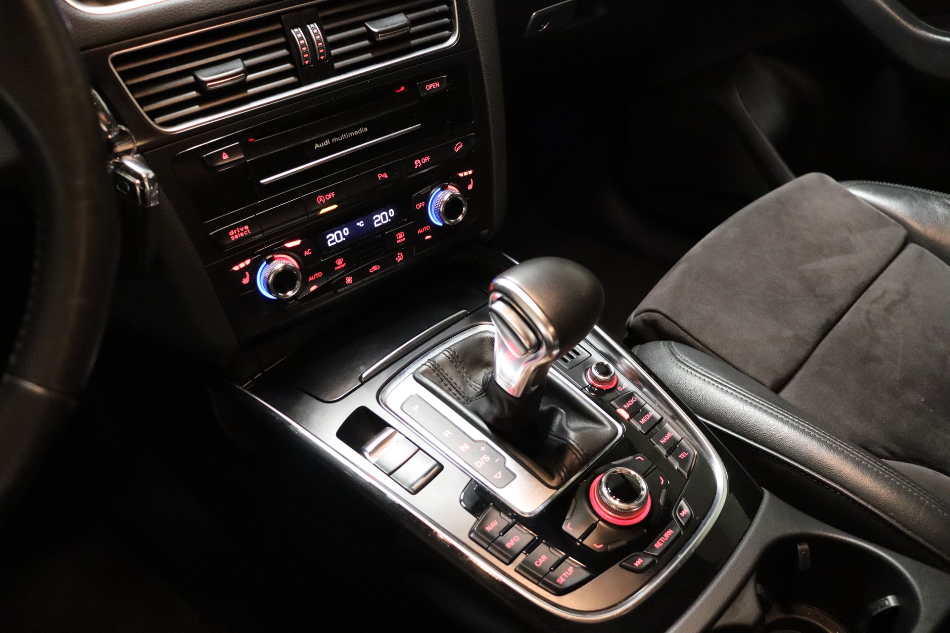 AUDI Q5 2.0 TFSI QUATTRO TIPTRONIC **TEMPOMAT**CH-FAHRZEUG**8-FACH RÄDER**AB MFK**-image-23