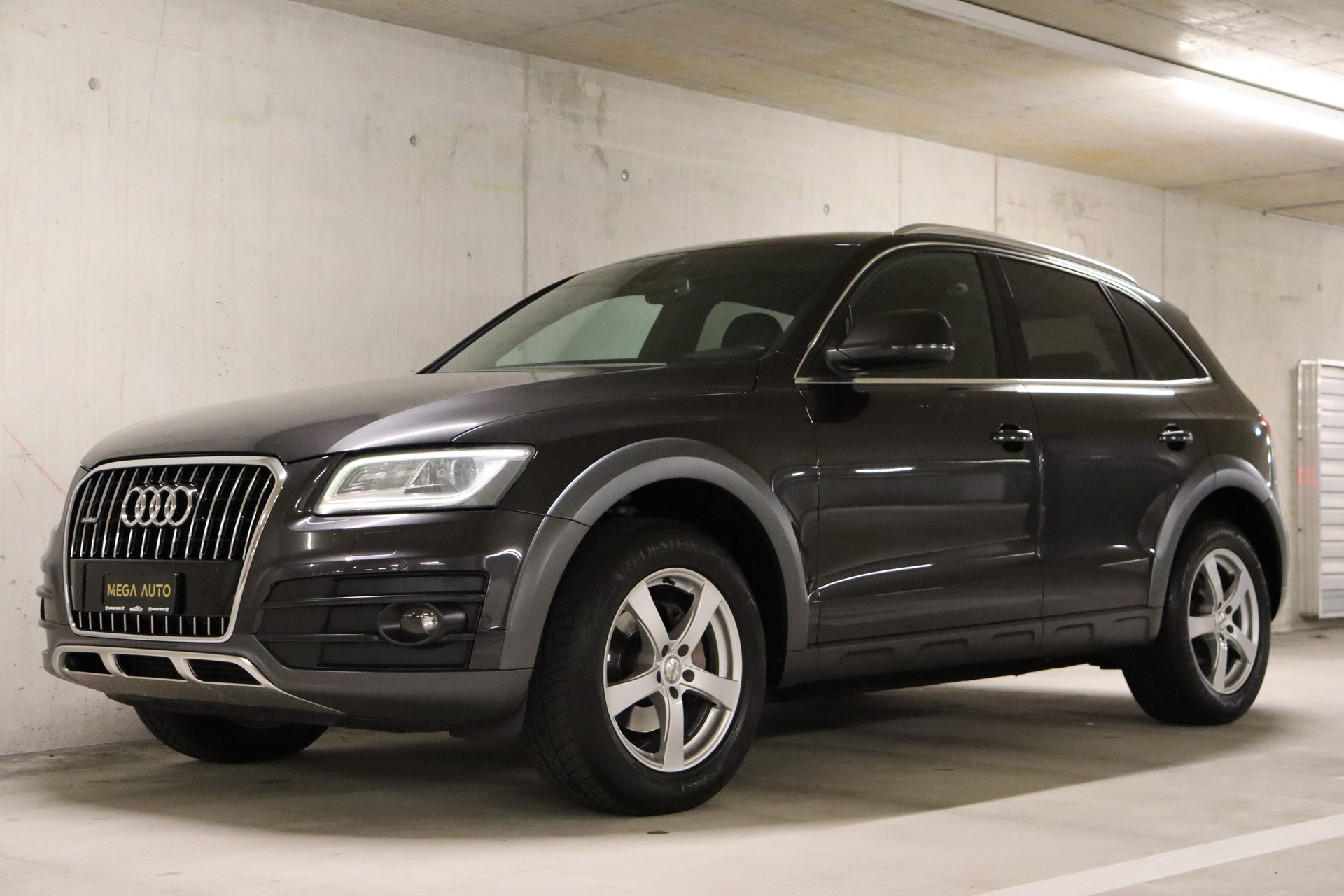 AUDI Q5 2.0 TFSI QUATTRO TIPTRONIC **TEMPOMAT**CH-FAHRZEUG**8-FACH RÄDER**AB MFK**