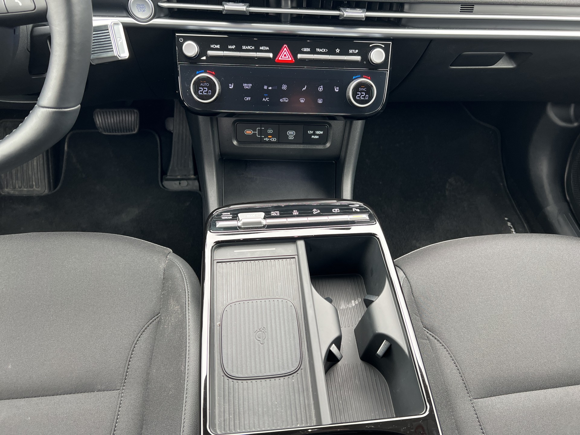 HYUNDAI Tucson 1.6 T-GDi Plug-in Hybrid Amplia 4WD-image-12