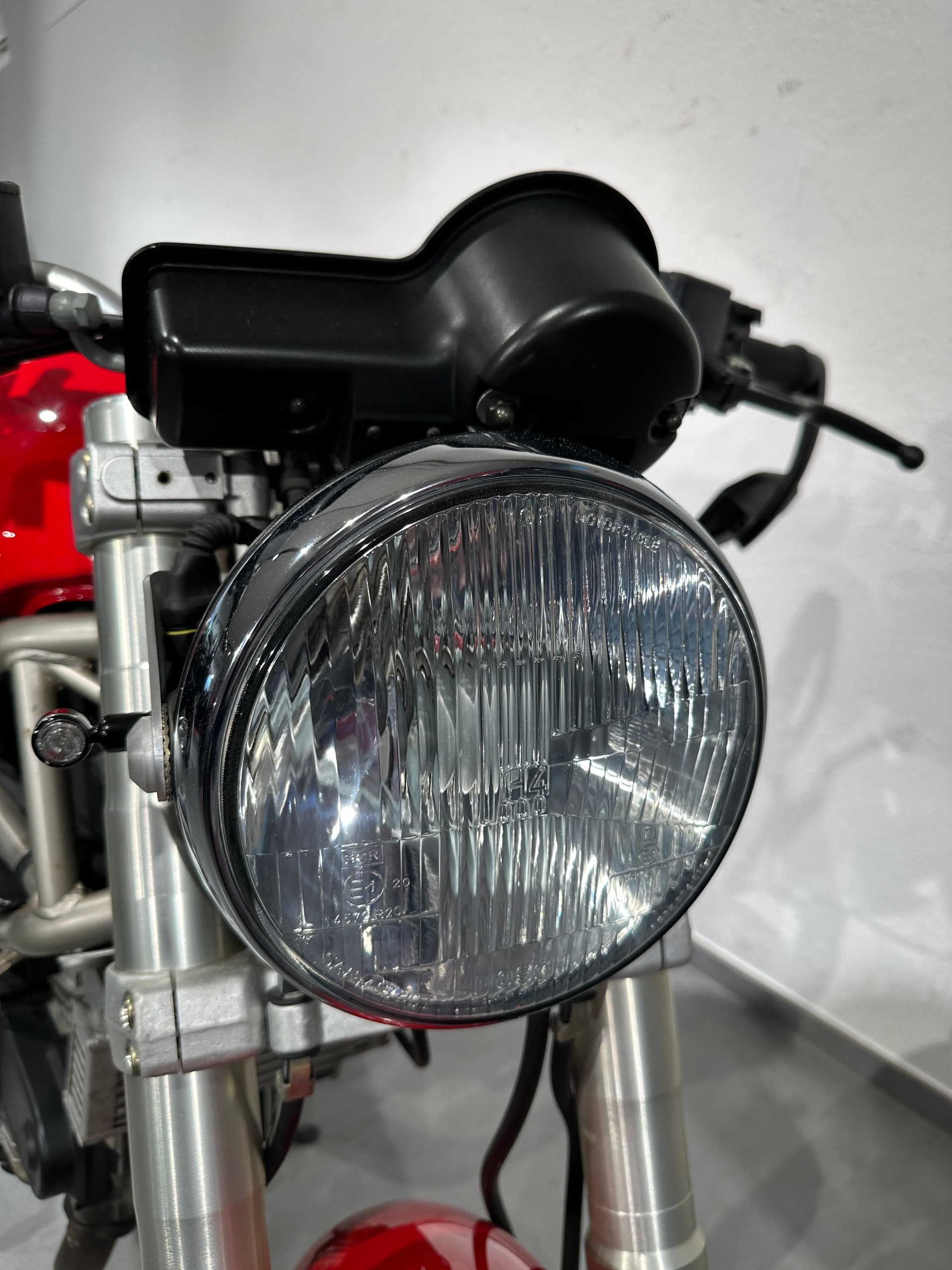 DUCATI Monster 900-image-10