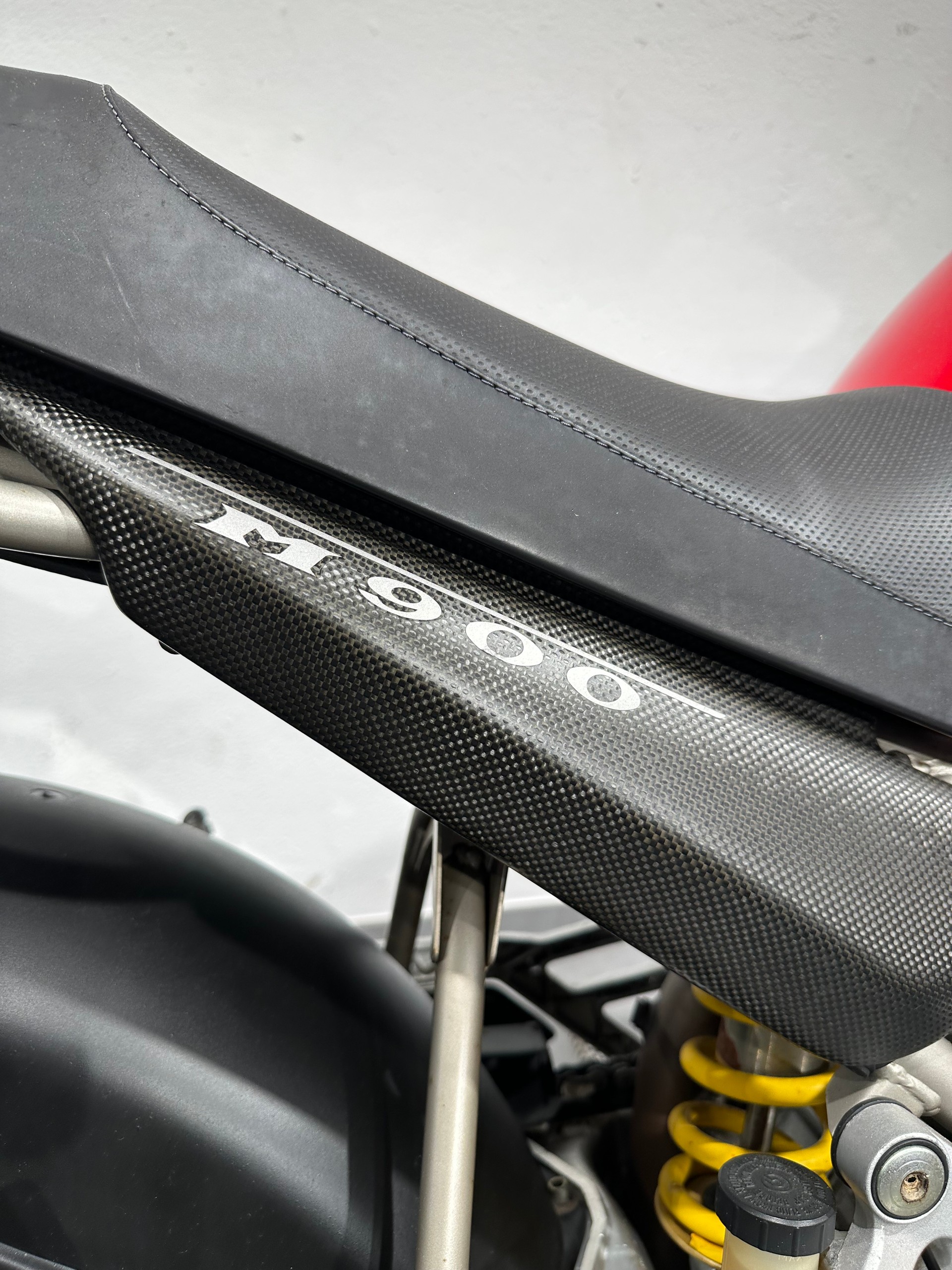 DUCATI Monster 900-image-12