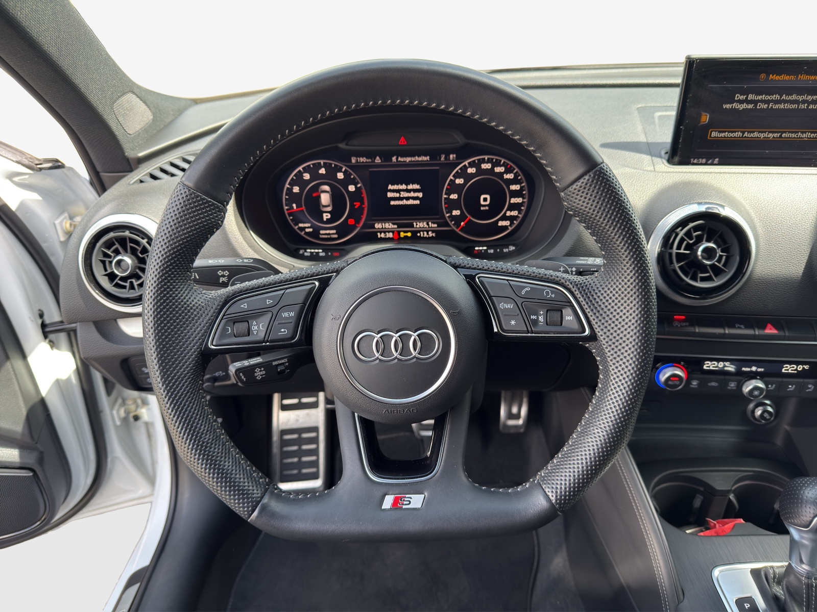 AUDI A3 Sportback 40 TFSI Sport Attraction quattro S-tronic-image-9
