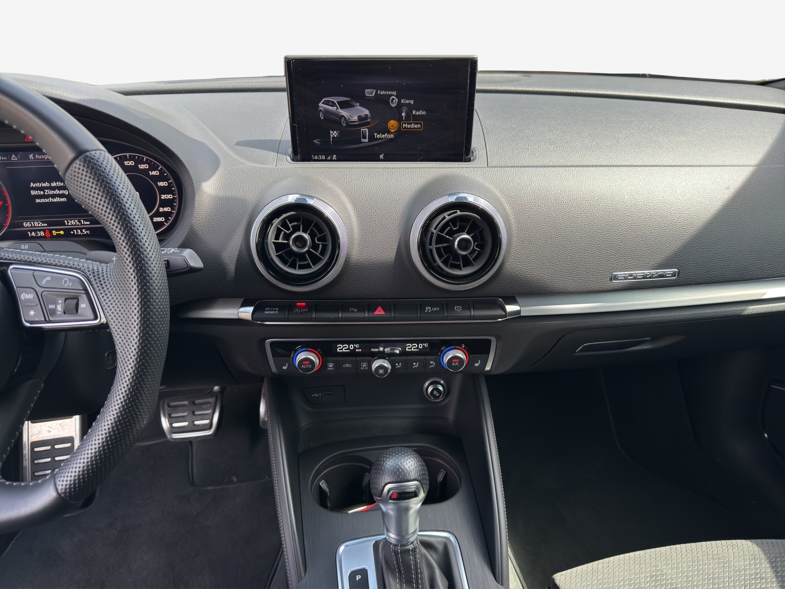 AUDI A3 Sportback 40 TFSI Sport Attraction quattro S-tronic-image-10