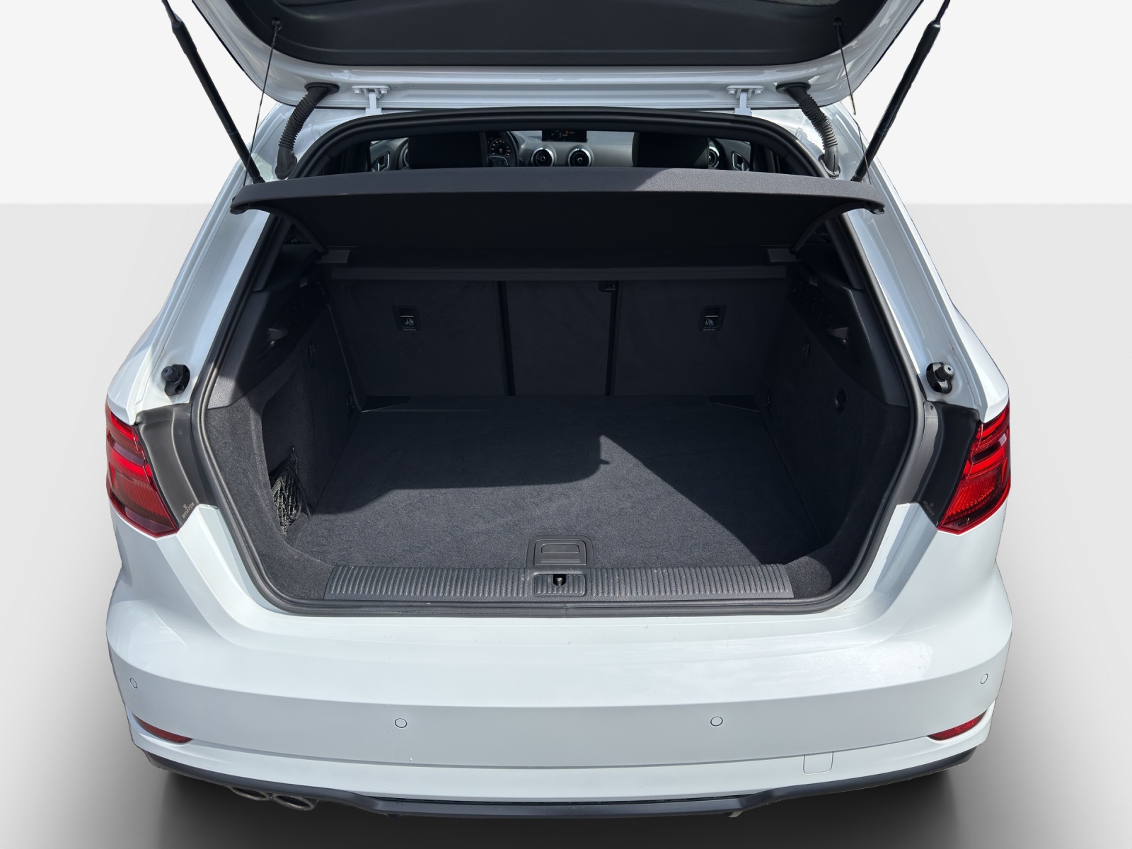 AUDI A3 Sportback 40 TFSI Sport Attraction quattro S-tronic-image-12