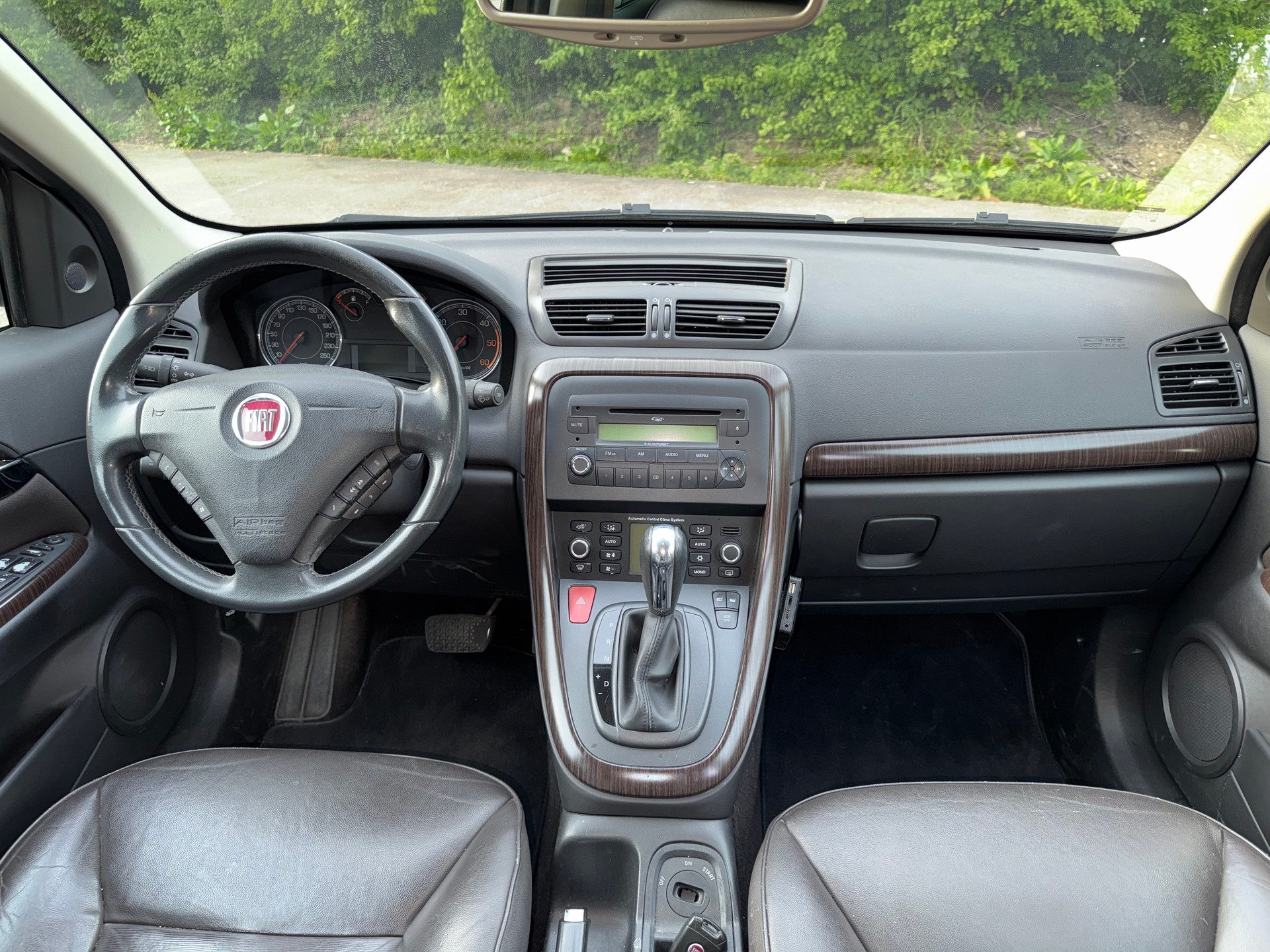 FIAT Croma 1.9 16V JTD Dynamic Automatic-image-11