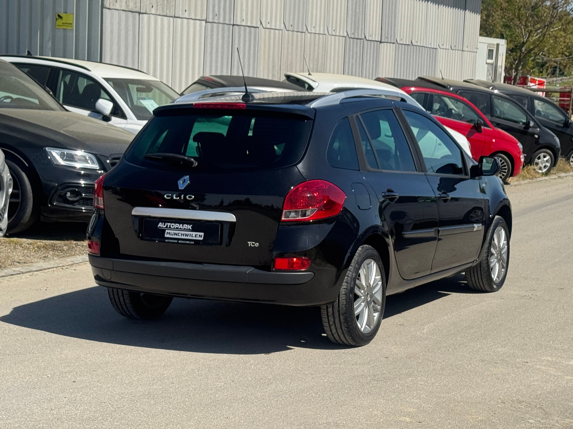 RENAULT Clio Grandtour 1.2 16V Turbo Night&Day-image-2