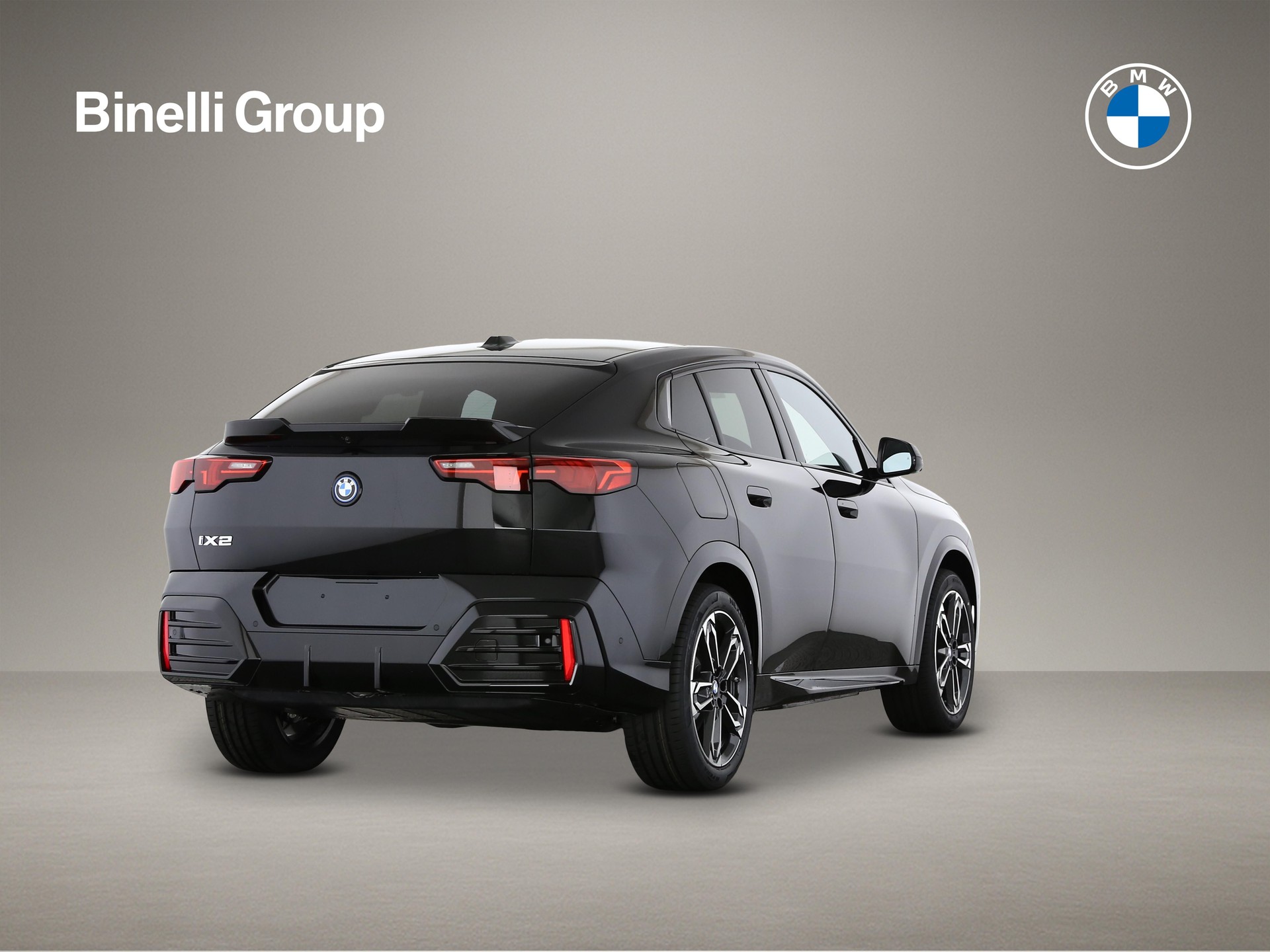 BMW iX2 30 xDrive-image-1